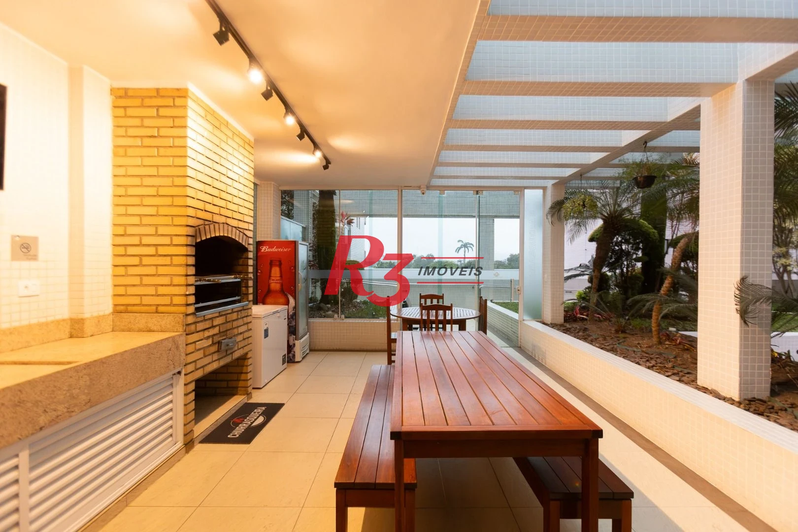 Apartamento com 3 dormitórios sendo 1 suíte à venda, 123 m² por R$ 1.630.000 - Ponta da Praia - Santos/SP