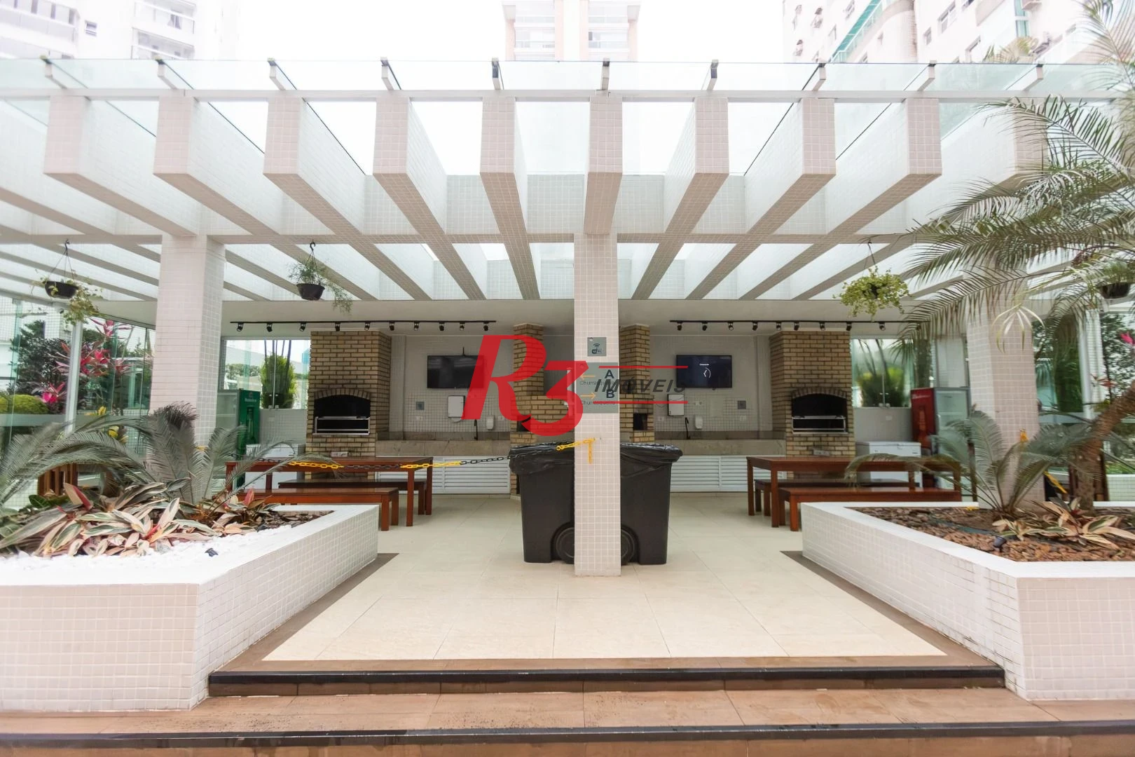 Apartamento com 3 dormitórios sendo 1 suíte à venda, 123 m² por R$ 1.630.000 - Ponta da Praia - Santos/SP