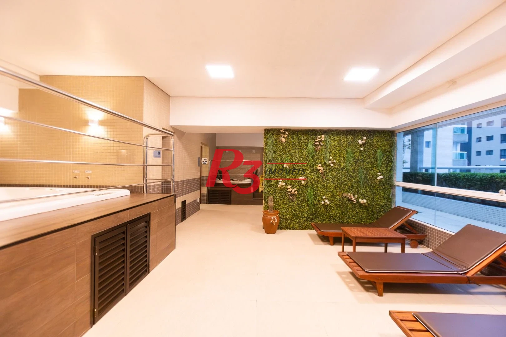 Apartamento com 3 dormitórios sendo 1 suíte à venda, 123 m² por R$ 1.630.000 - Ponta da Praia - Santos/SP