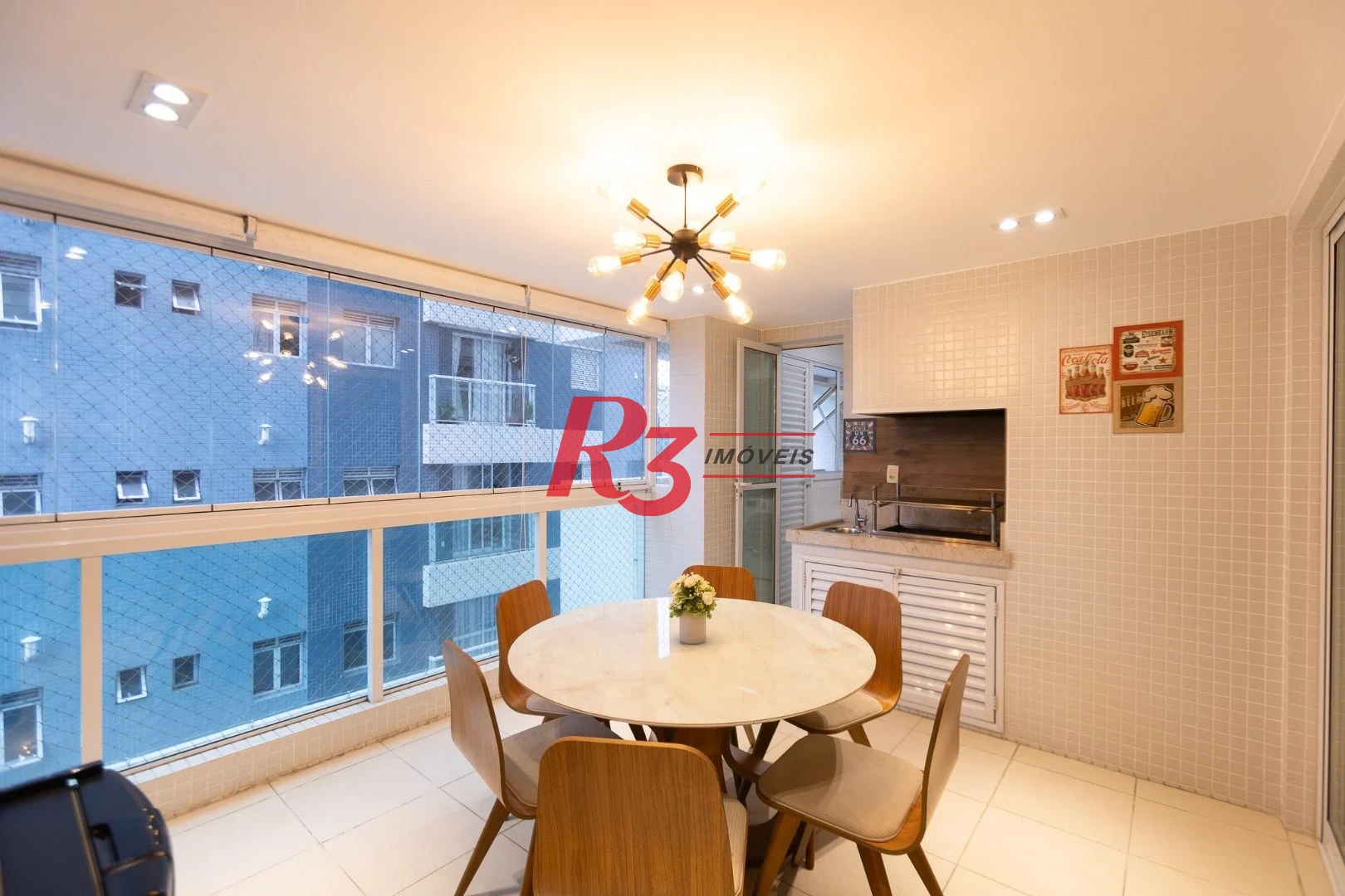 Apartamento com 3 dormitórios sendo 1 suíte à venda, 123 m² por R$ 1.630.000 - Ponta da Praia - Santos/SP