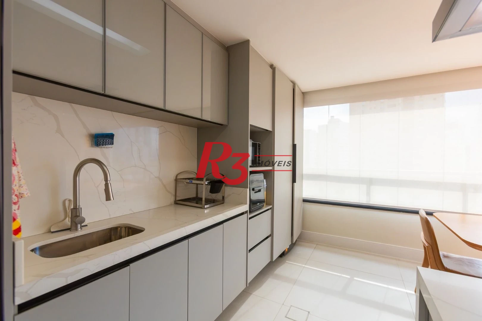 Apartamento com 3 dormitórios à venda, 116 m² por R$ 1.790.000,00 - Ponta da Praia - Santos/SP