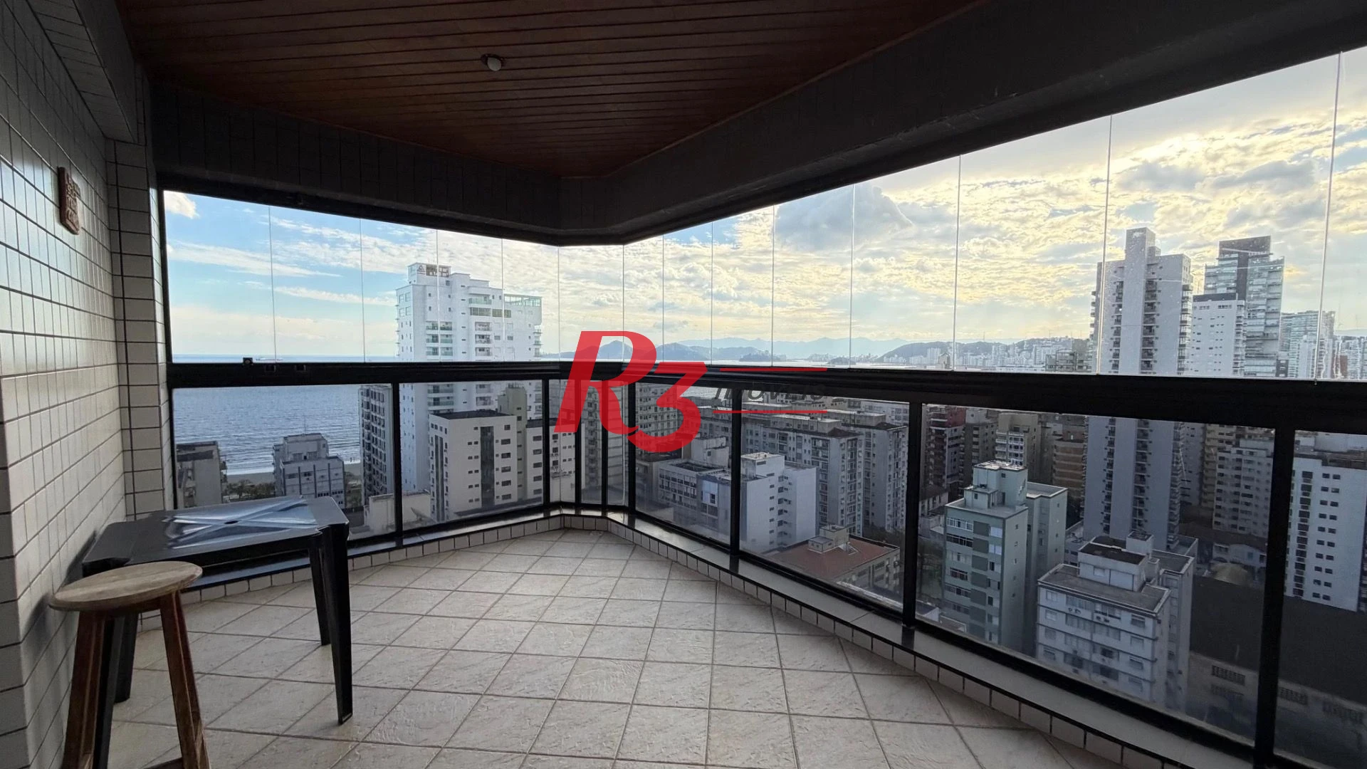 Apartamento com 3 dormitórios para alugar, 137 m² por R$ 9.000,00/mês - Aparecida - Santos/SP