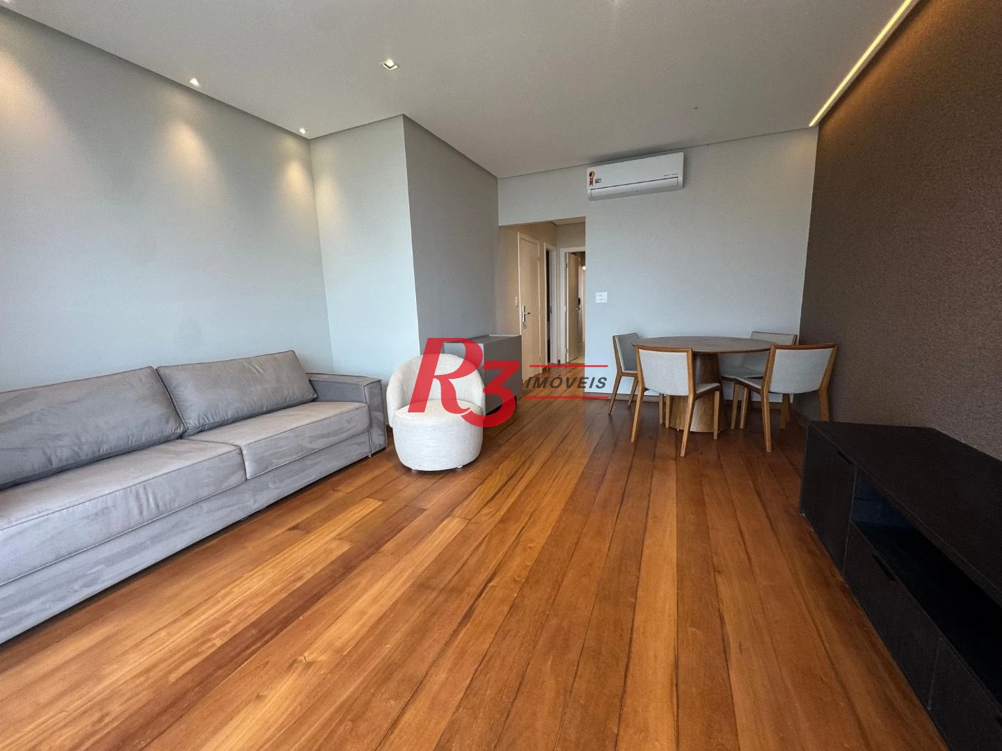 Apartamento com 3 dormitórios para alugar, 103 m² por R$ 12.000,00/mês - Gonzaga - Santos/SP