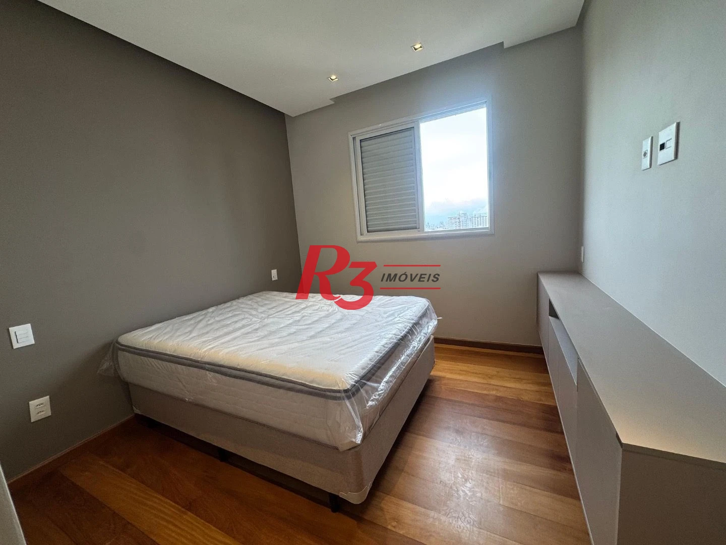 Apartamento com 3 dormitórios para alugar, 103 m² por R$ 12.000,00/mês - Gonzaga - Santos/SP