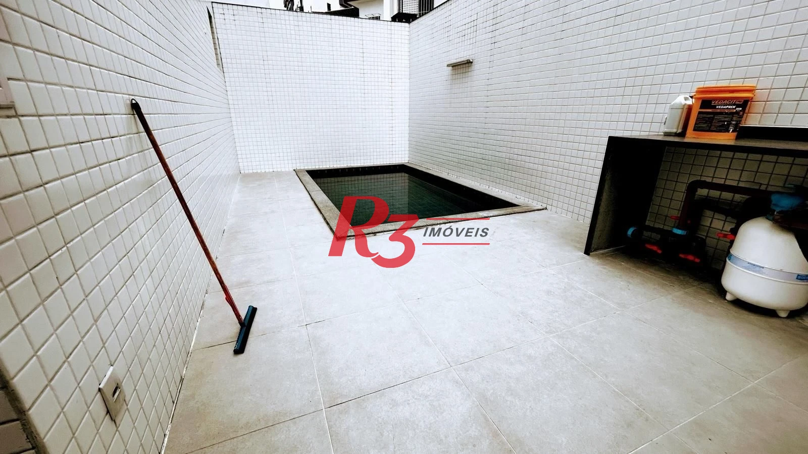 Casa com 3 dormitórios à venda, 156 m² por R$ 1.200.000,00 - Embaré - Santos/SP