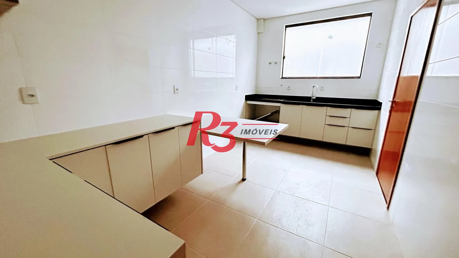 Casa com 3 dormitórios à venda, 156 m² por R$ 1.200.000,00 - Embaré - Santos/SP