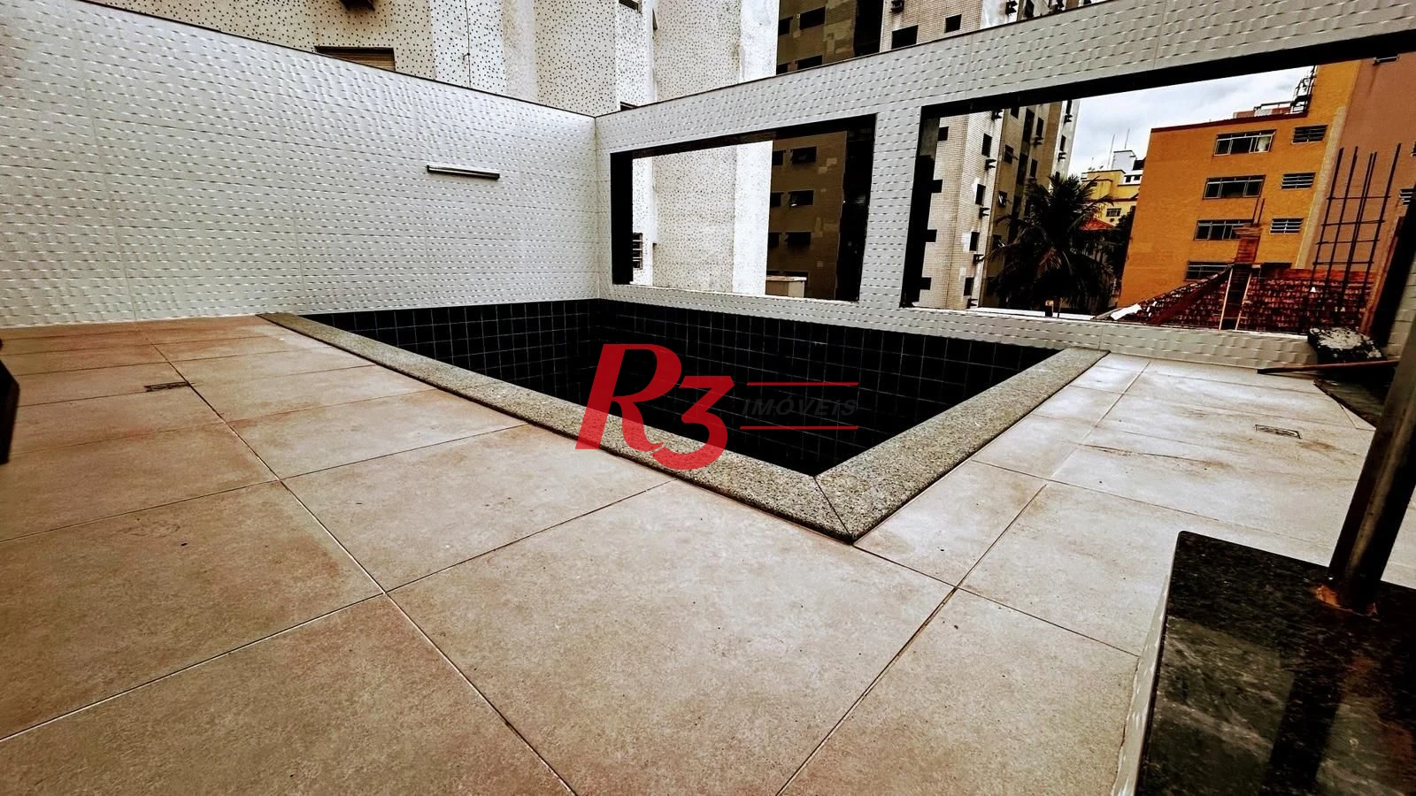 Casa com 3 dormitórios à venda, 244 m² por R$ 1.700.000,00 - Embaré - Santos/SP