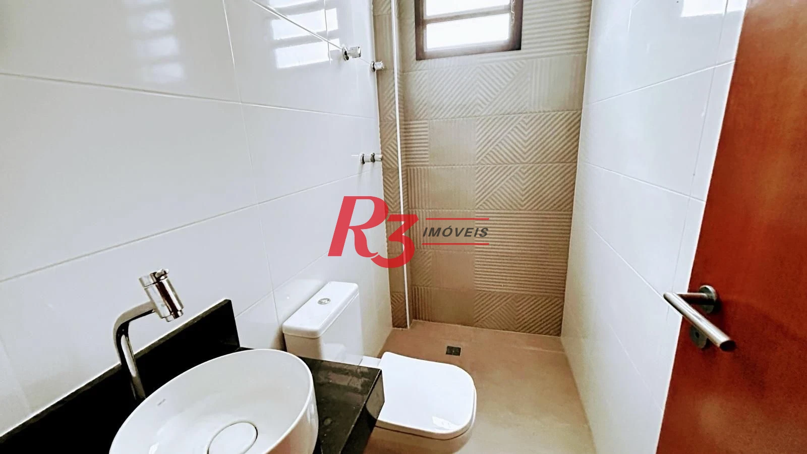 Casa com 3 dormitórios à venda, 244 m² por R$ 1.700.000,00 - Embaré - Santos/SP