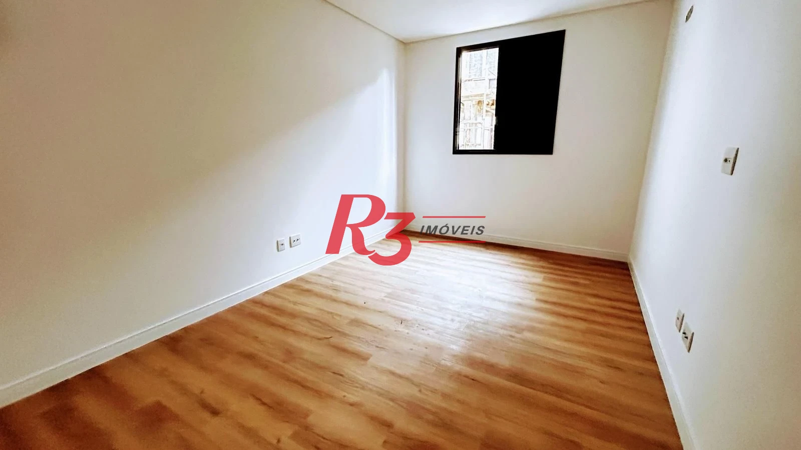 Casa com 3 dormitórios à venda, 244 m² por R$ 1.700.000,00 - Embaré - Santos/SP