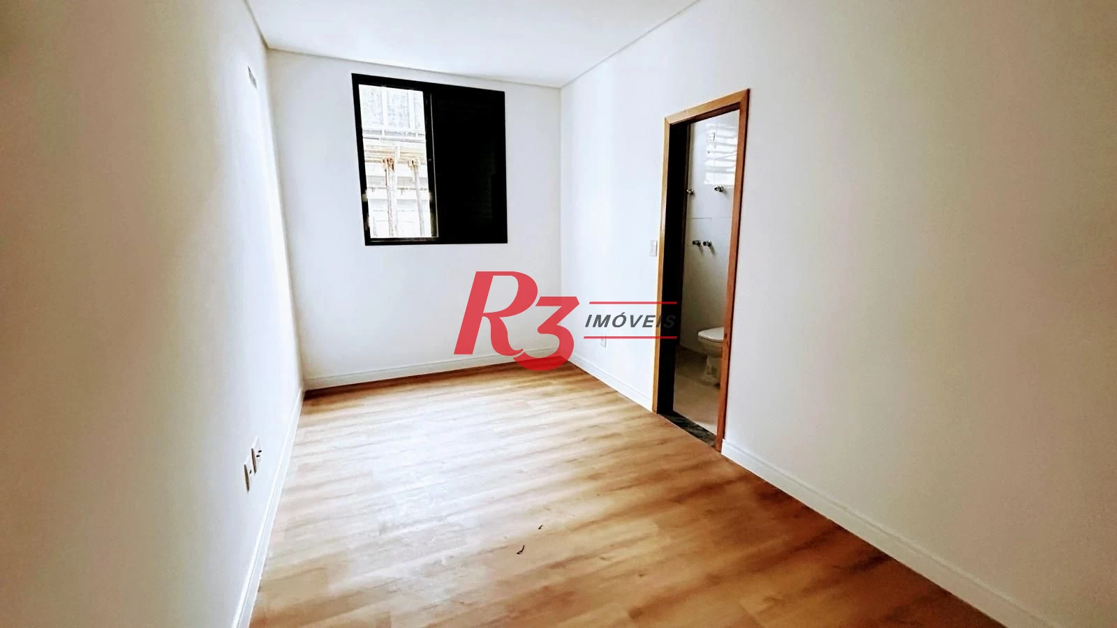 Casa com 3 dormitórios à venda, 244 m² por R$ 1.700.000,00 - Embaré - Santos/SP