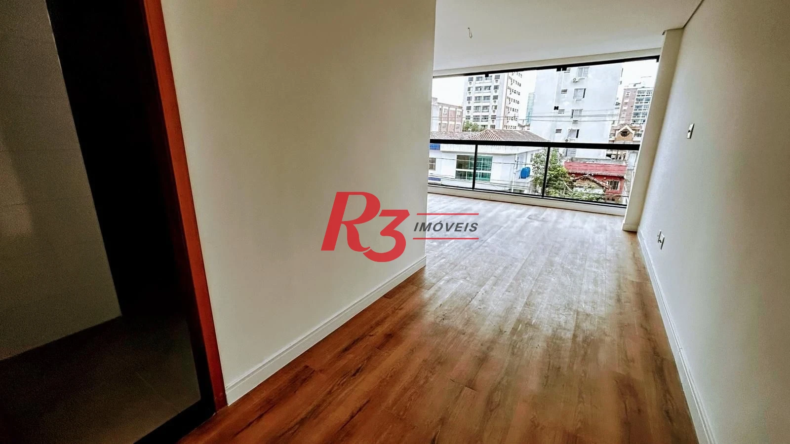 Casa com 3 dormitórios à venda, 244 m² por R$ 1.700.000,00 - Embaré - Santos/SP