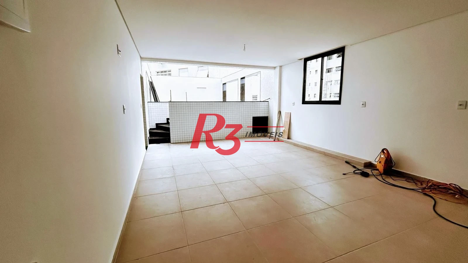 Casa com 3 dormitórios à venda, 244 m² por R$ 1.700.000,00 - Embaré - Santos/SP