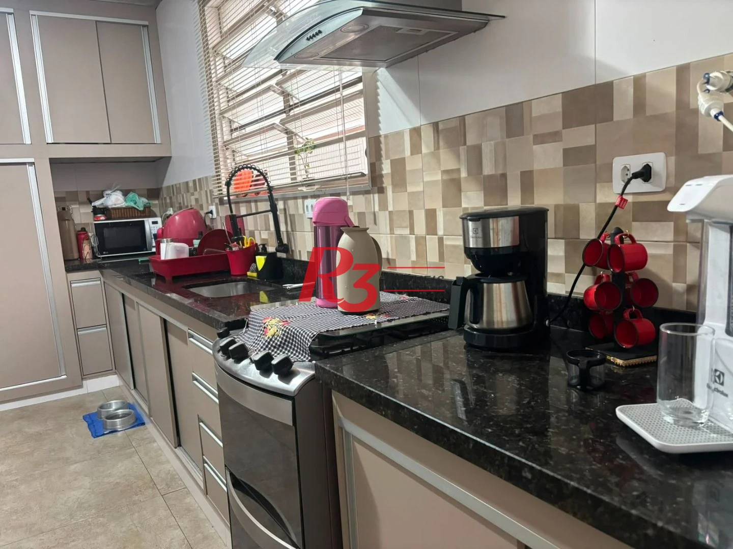 Apartamento com 3 dormitórios à venda, 90 m² por R$ 450.000,00 - Gonzaga - Santos/SP