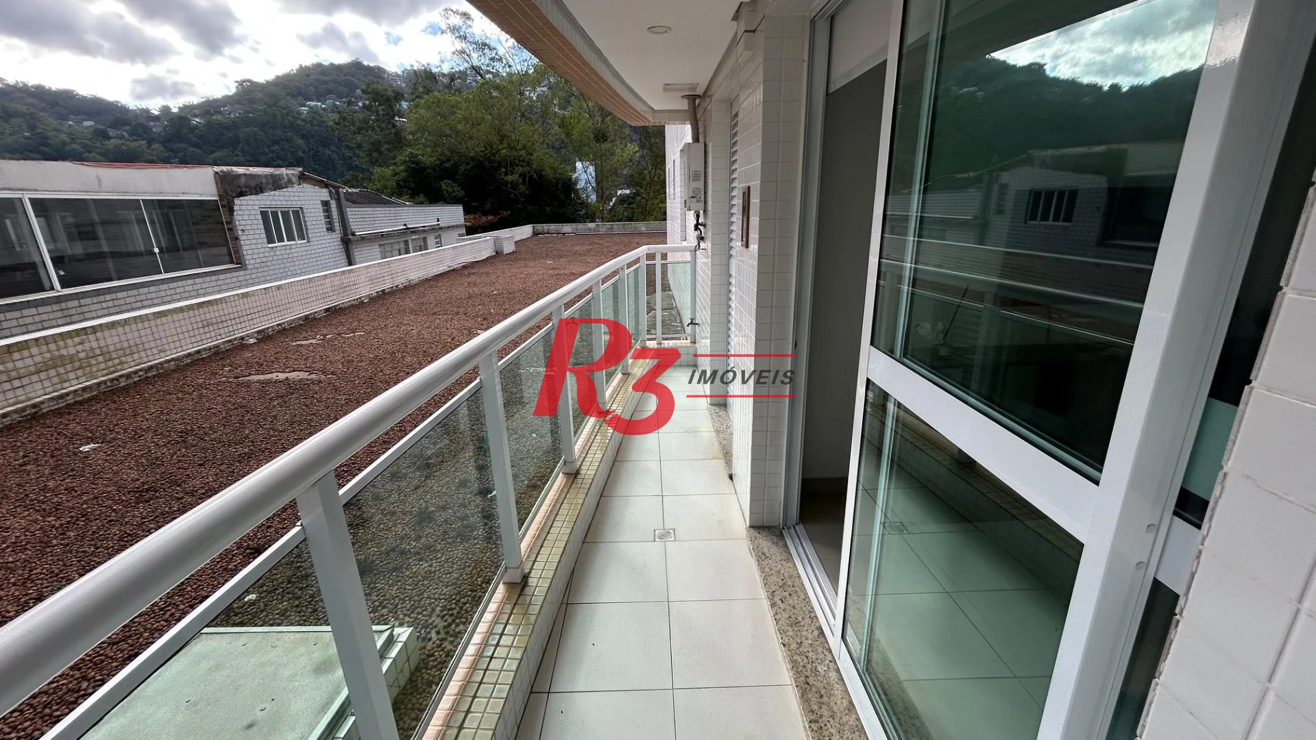 Apartamento com 1 dormitório para alugar, 54 m² por R$ 5.263,00/mês - José Menino - Santos/SP