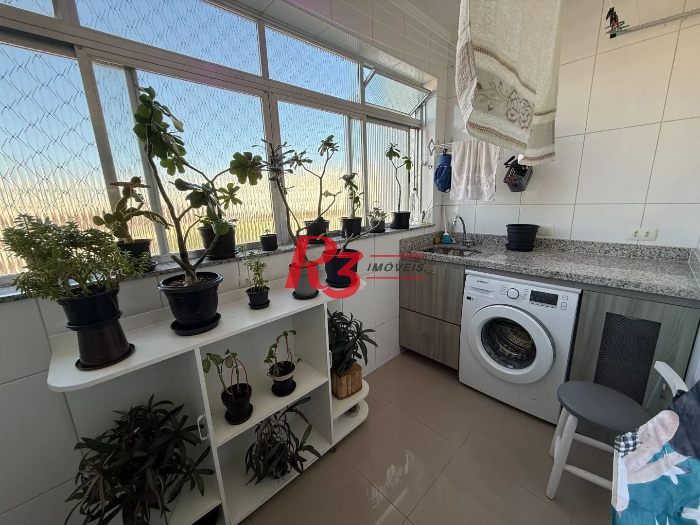 Apartamento com 2 dormitórios, 75 m² - venda por R$ 650.000,00 ou aluguel por R$ 4.500,02/mês - Marapé - Santos/SP