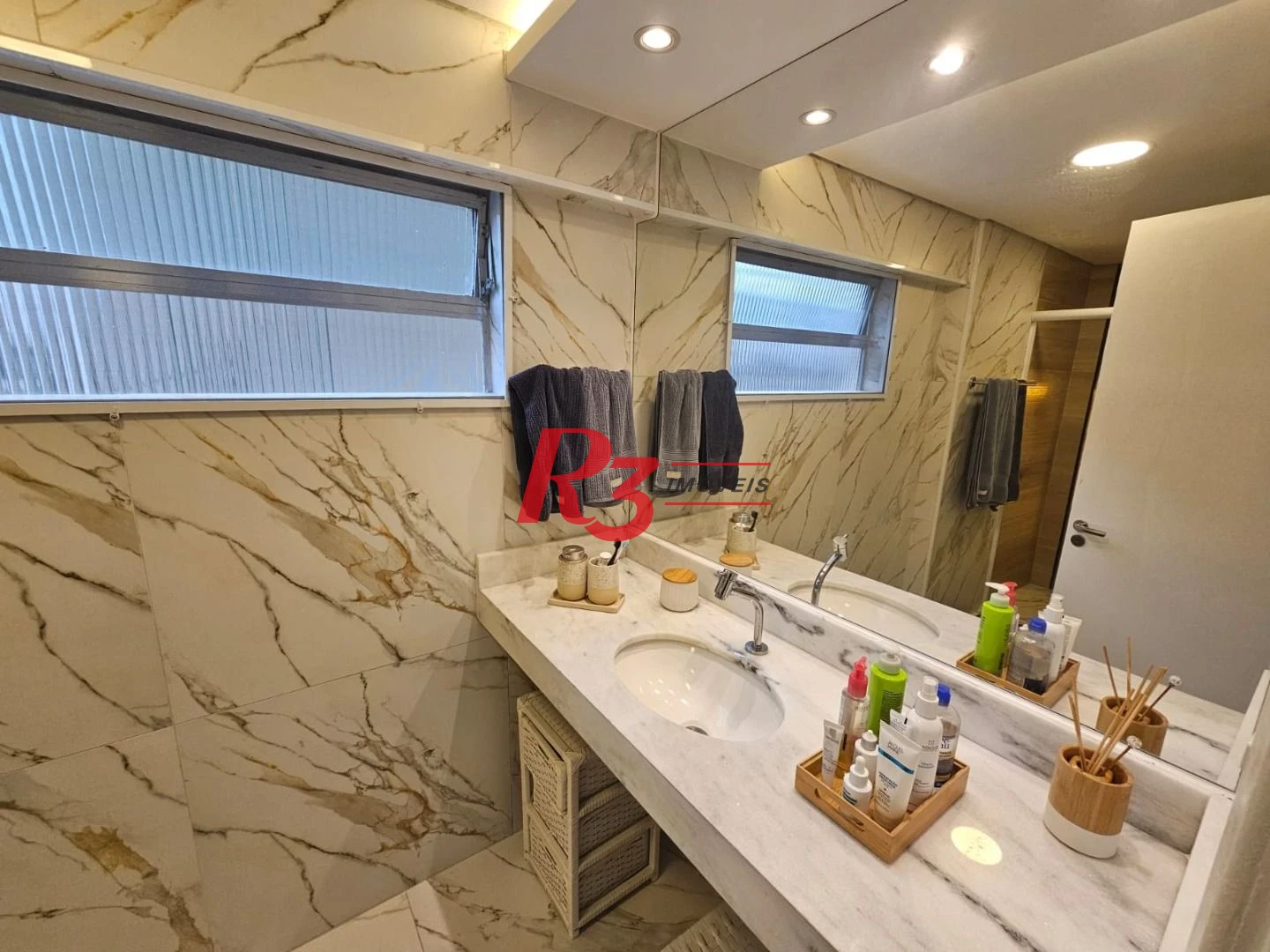 Apartamento com 3 dormitórios à venda, 166 m² por R$ 900.000,00 - José Menino - Santos/SP
