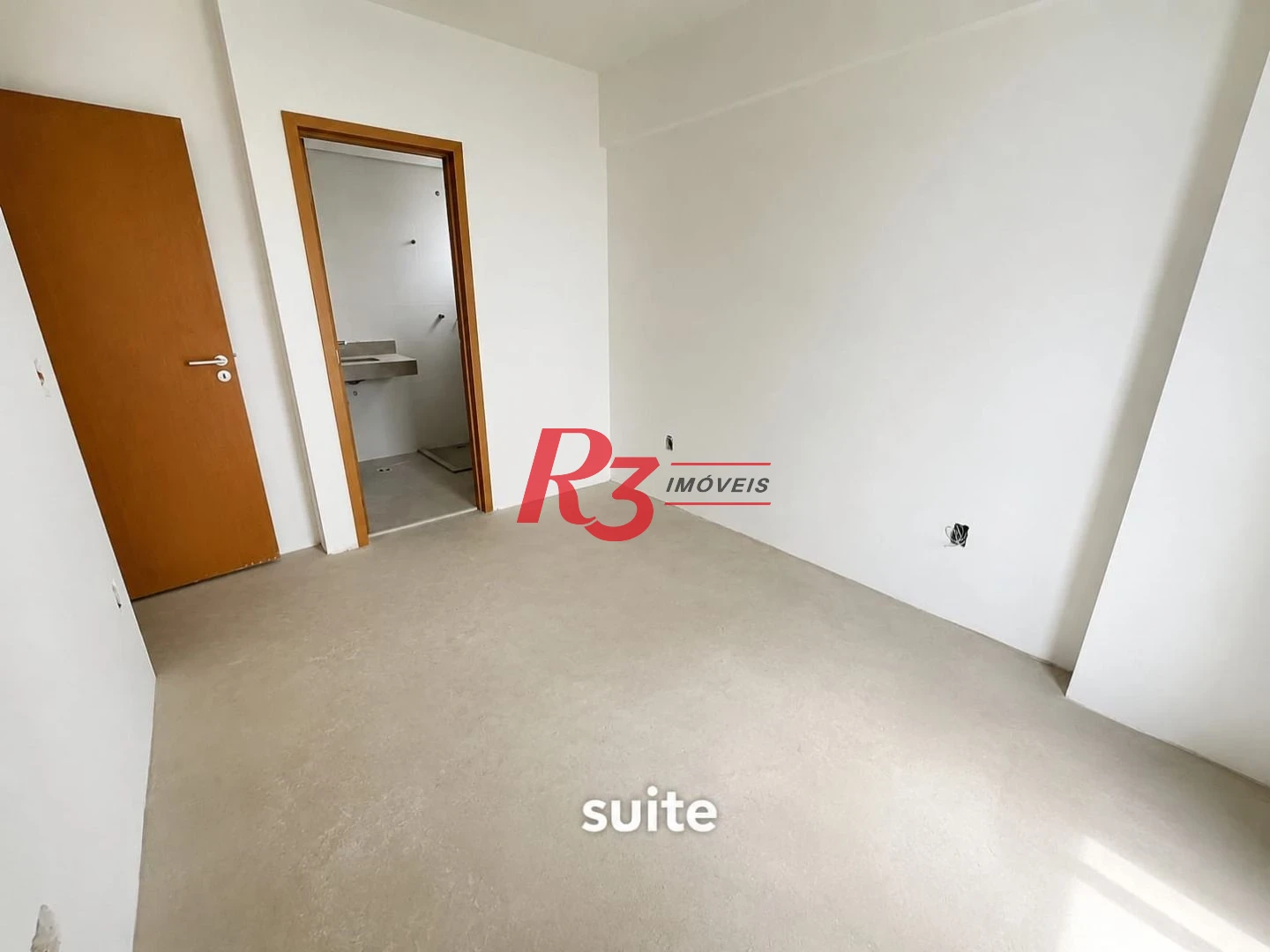 Apartamento com 2 dormitórios à venda, 72 m² por R$ 850.000,00 - Encruzilhada - Santos/SP
