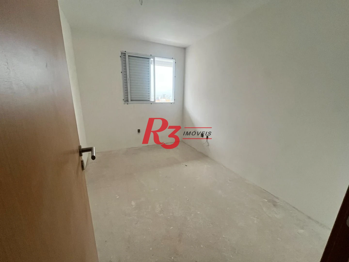 Apartamento com 2 dormitórios à venda, 72 m² por R$ 850.000,00 - Encruzilhada - Santos/SP
