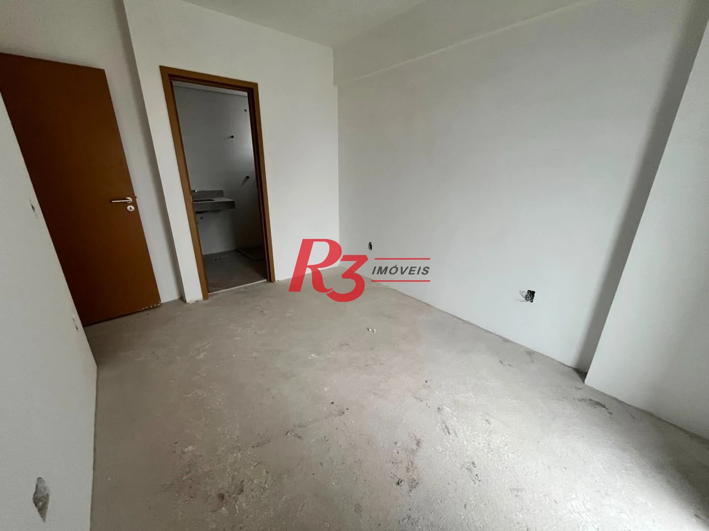 Apartamento com 2 dormitórios à venda, 72 m² por R$ 850.000,00 - Encruzilhada - Santos/SP