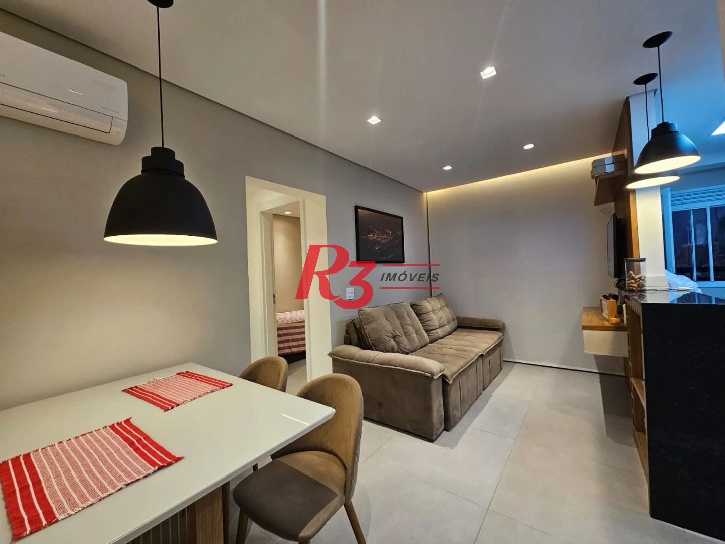 Apartamento com 2 dormitórios para alugar, 62 m² por R$ 5.000,00/mês - Marapé - Santos/SP