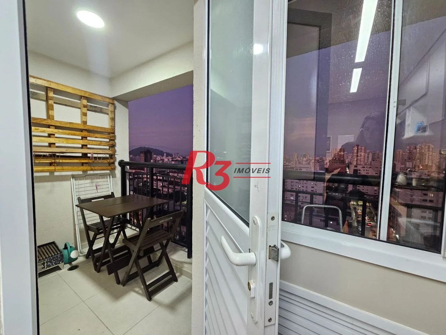 Apartamento com 2 dormitórios para alugar, 62 m² por R$ 5.000,00/mês - Marapé - Santos/SP
