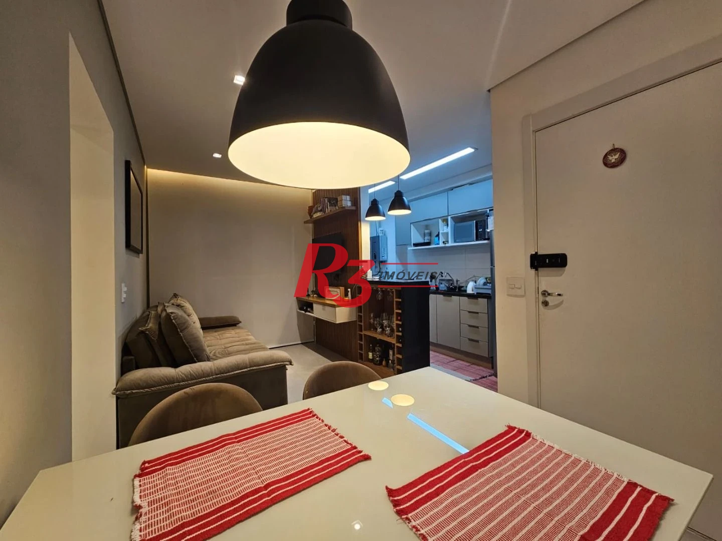 Apartamento com 2 dormitórios para alugar, 62 m² por R$ 5.000,00/mês - Marapé - Santos/SP