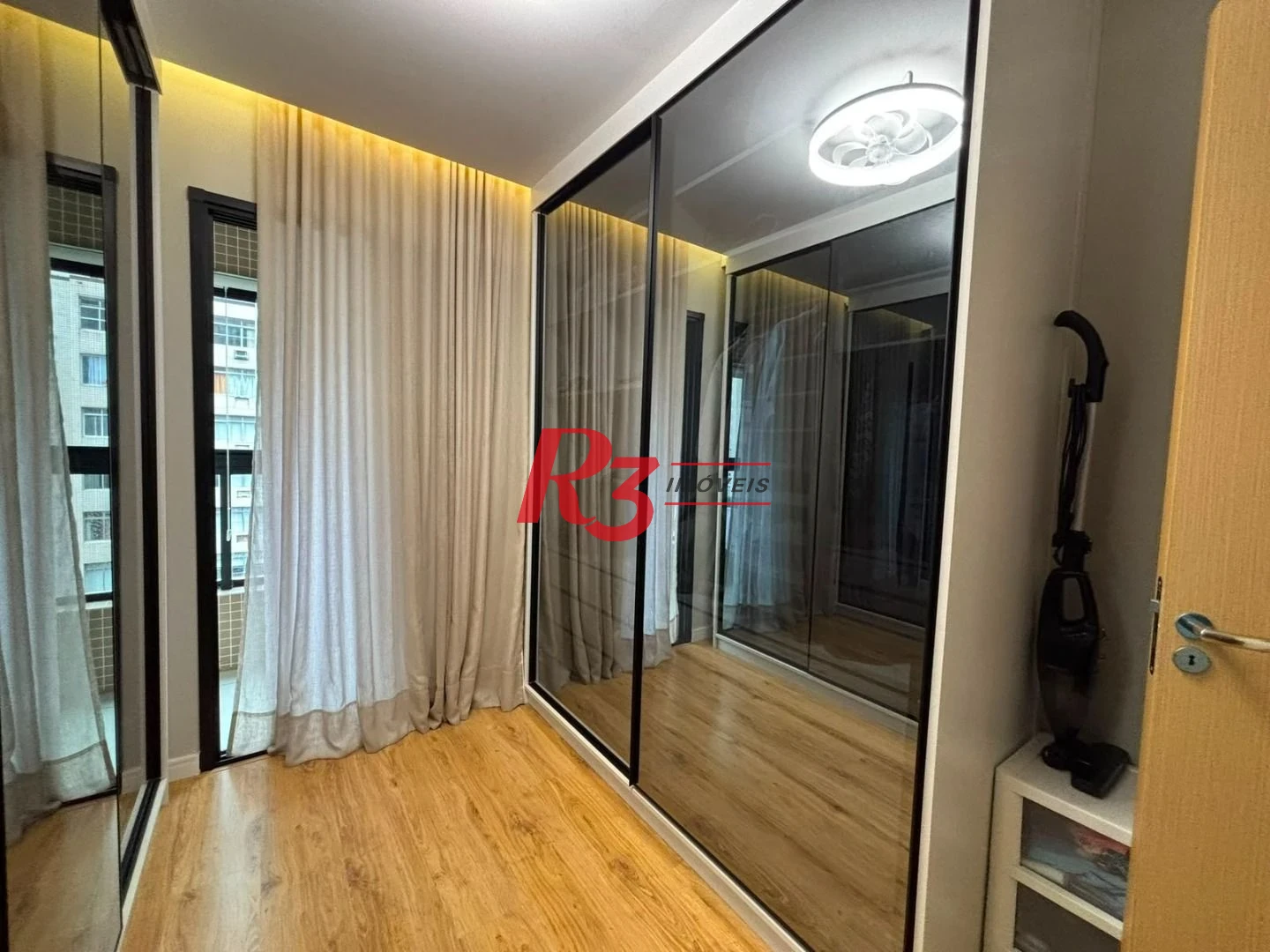 Apartamento com 2 dormitórios à venda, 75 m² por R$ 1.200.000,00 - José Menino - Santos/SP