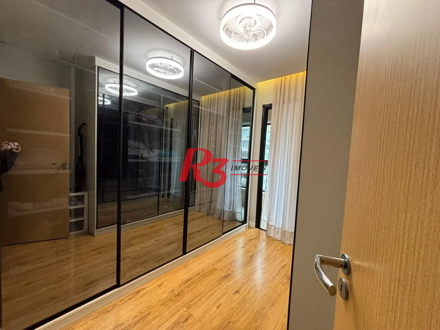 Apartamento com 2 dormitórios à venda, 75 m² por R$ 1.200.000,00 - José Menino - Santos/SP