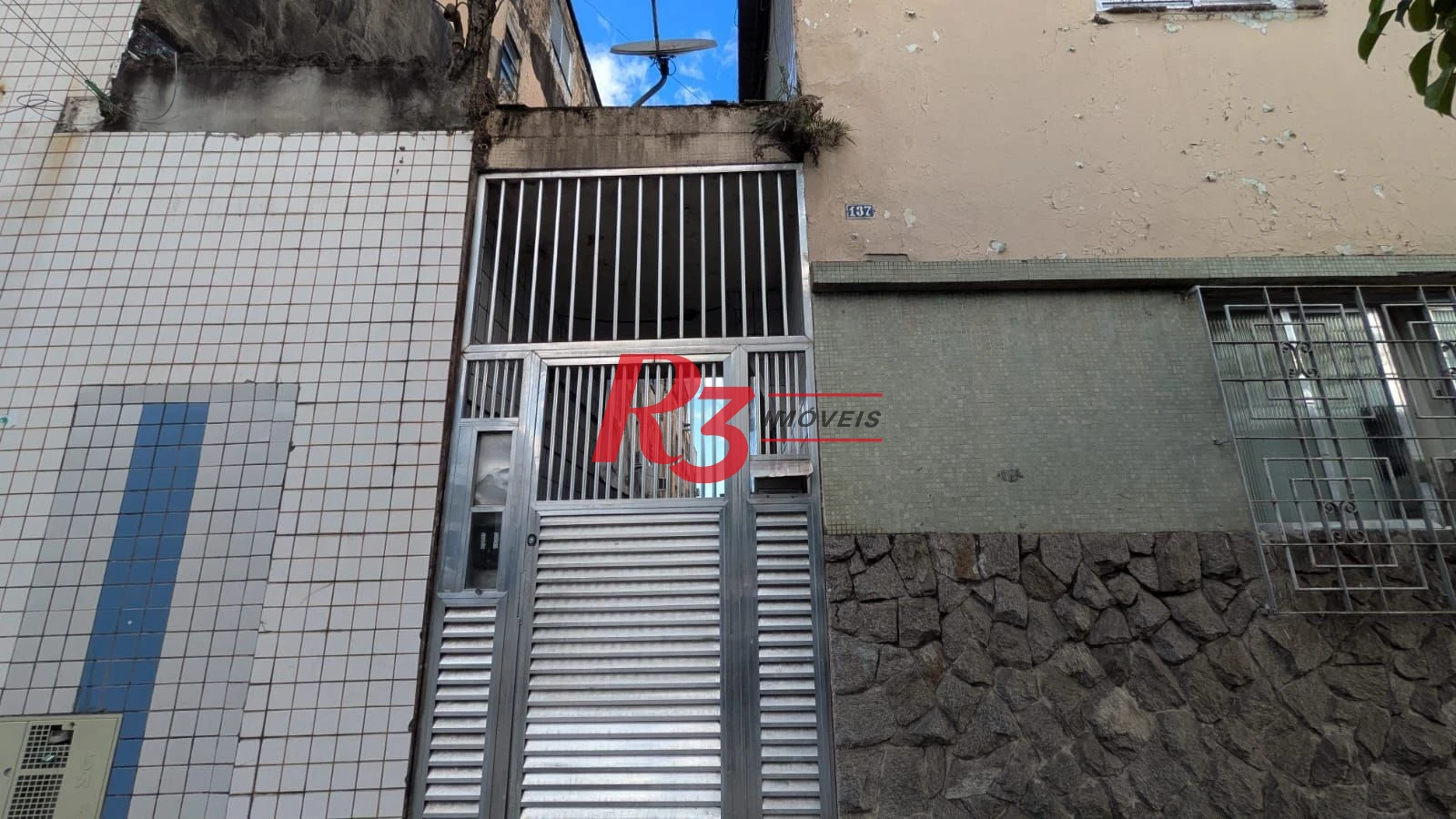 Sobrado à venda, 66 m² por R$ 320.000,00 - Macuco - Santos/SP