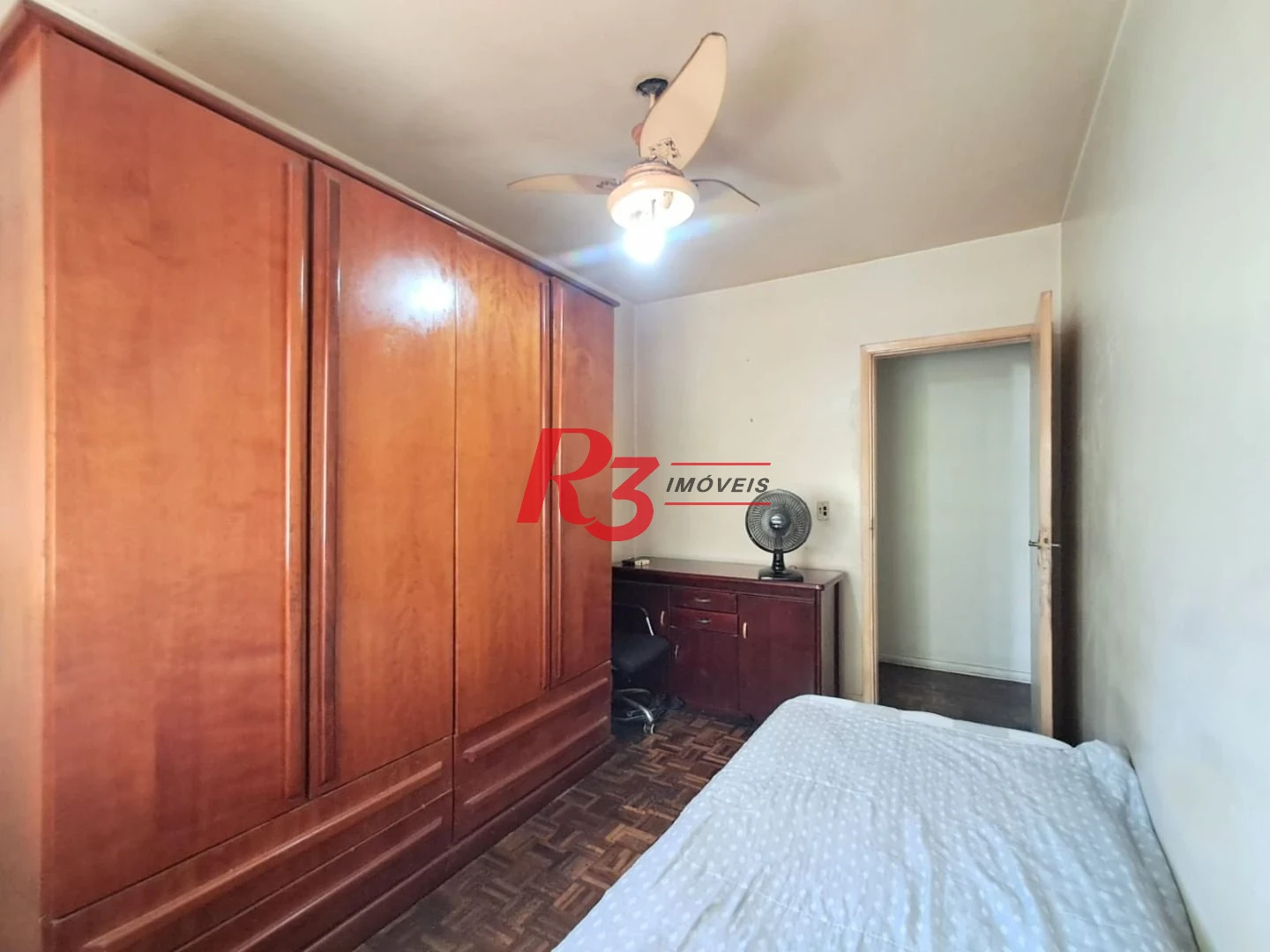 Apartamento com 3 dormitórios à venda, 75 m² por R$ 400.000,00 - Encruzilhada - Santos/SP
