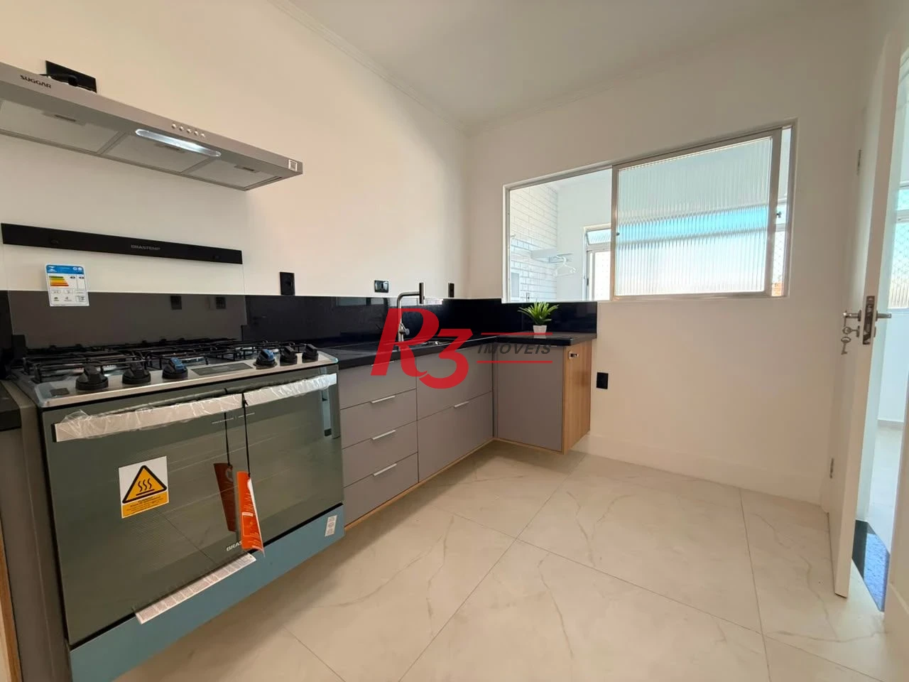 Apartamento com 2 dormitórios à venda, 129 m² por R$ 799.000,00 - Campo Grande - Santos/SP