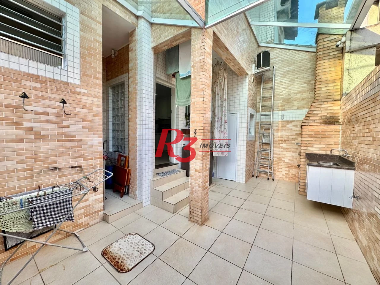 Sobrado à venda, 150 m² por R$ 1.500.000,00 - Gonzaga - Santos/SP