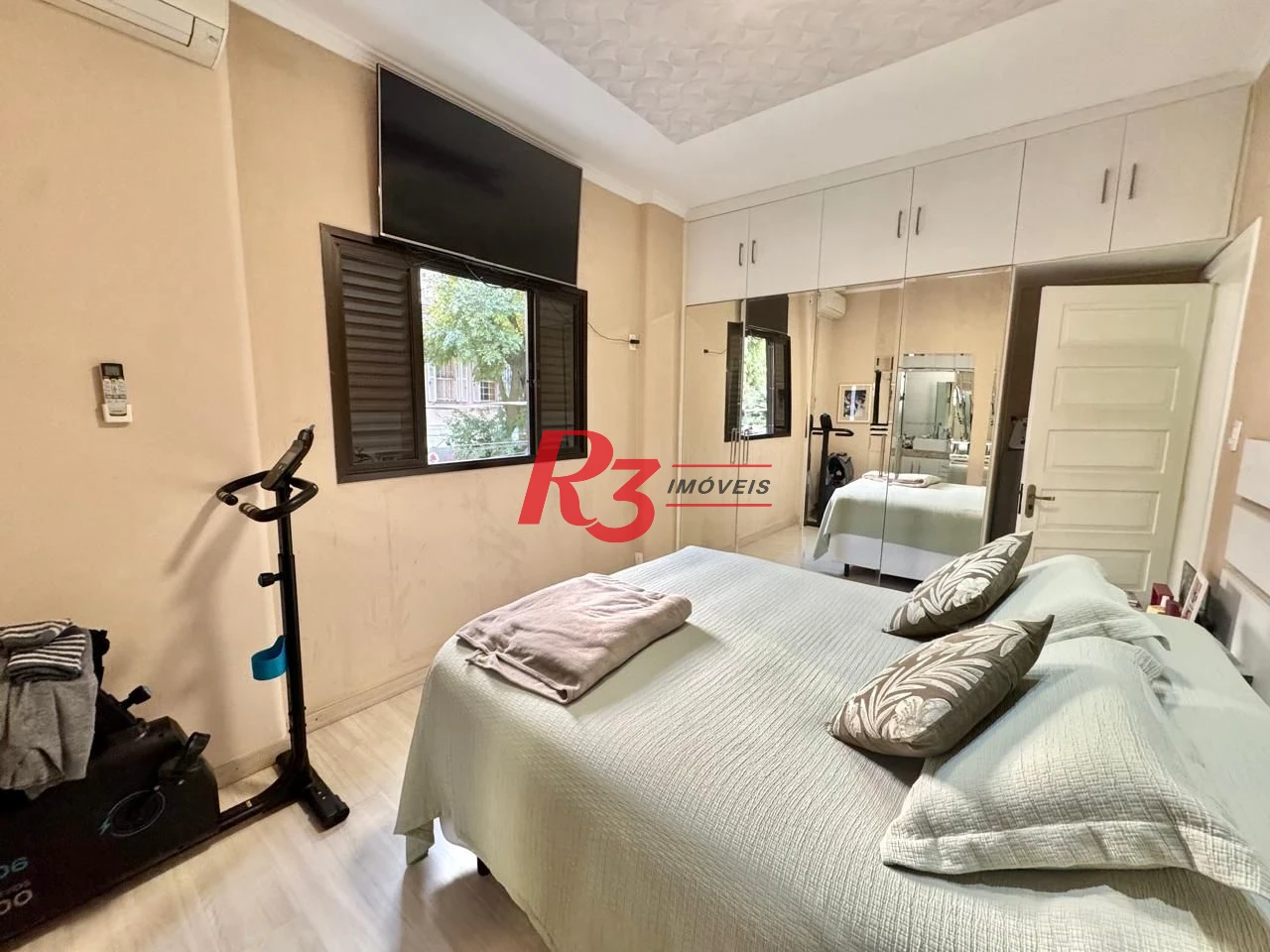 Sobrado à venda, 150 m² por R$ 1.500.000,00 - Gonzaga - Santos/SP