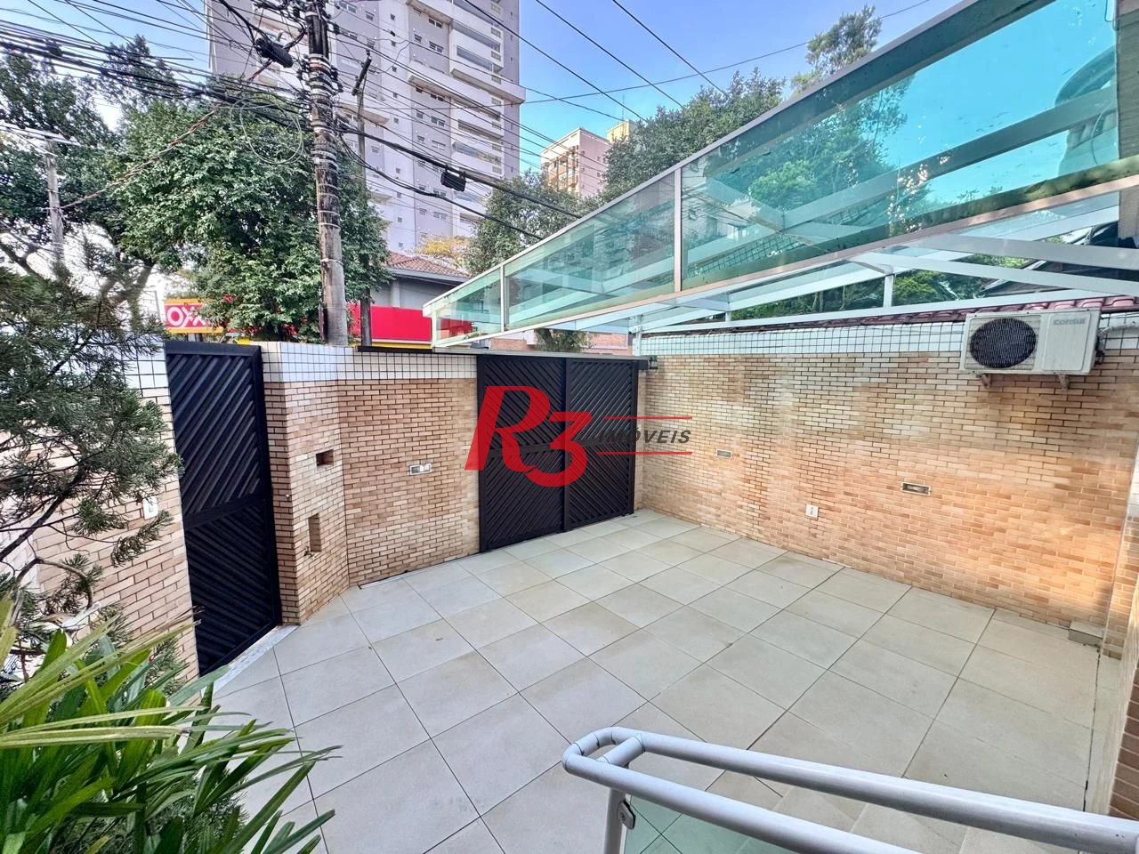 Sobrado à venda, 150 m² por R$ 1.500.000,00 - Gonzaga - Santos/SP