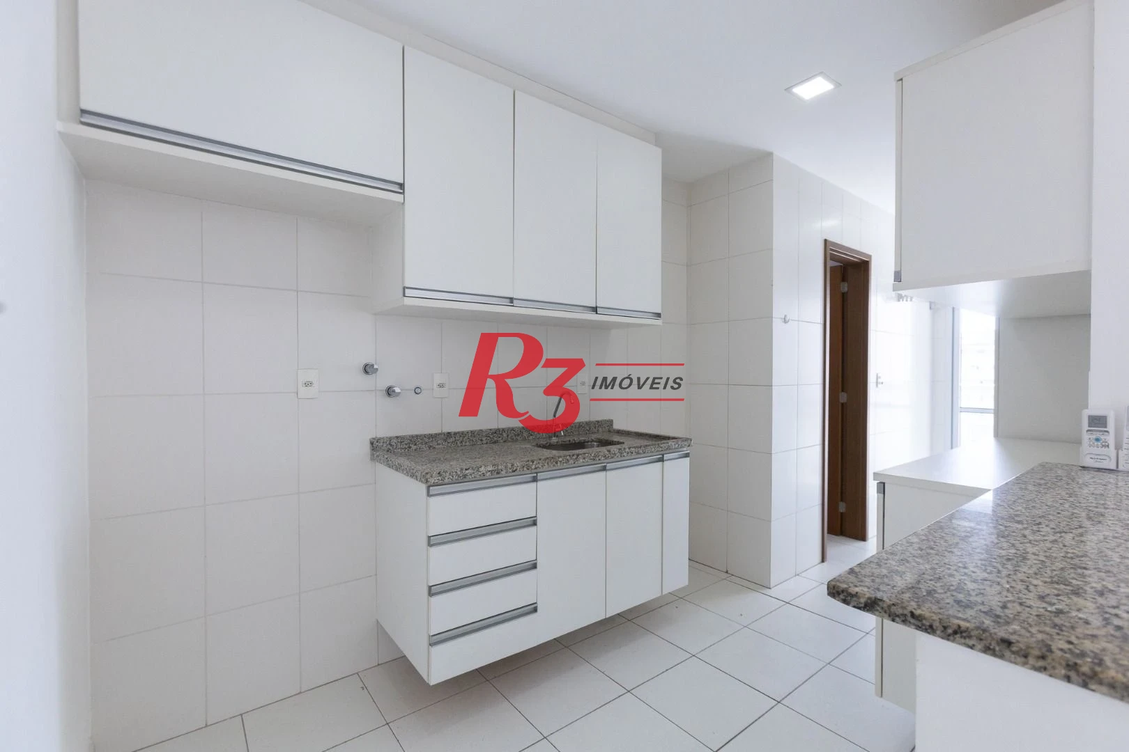 Apartamento para alugar, 78 m² por R$ 5.937,59/mês - Pompéia - Santos/SP
