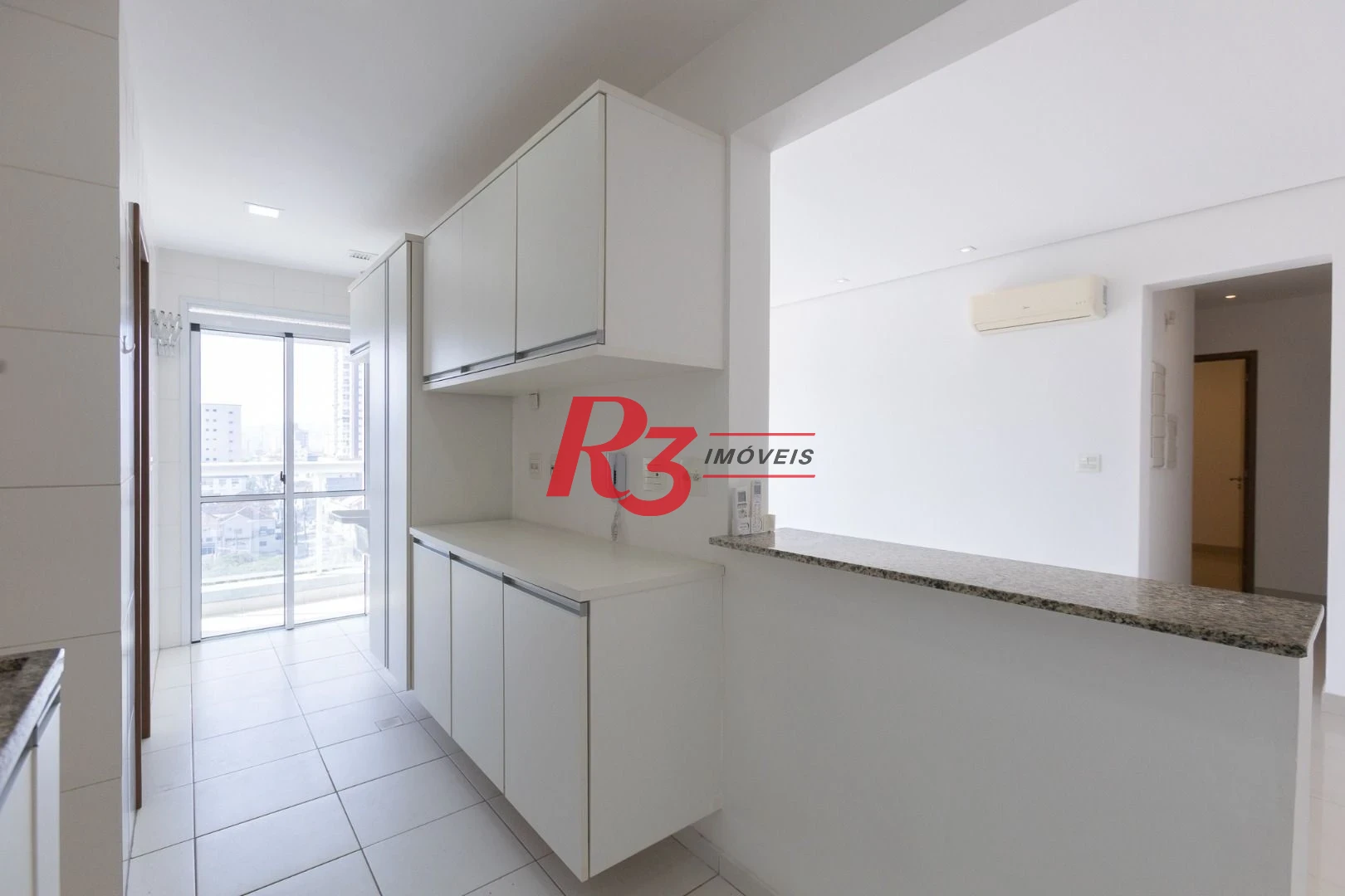 Apartamento para alugar, 78 m² por R$ 5.937,59/mês - Pompéia - Santos/SP