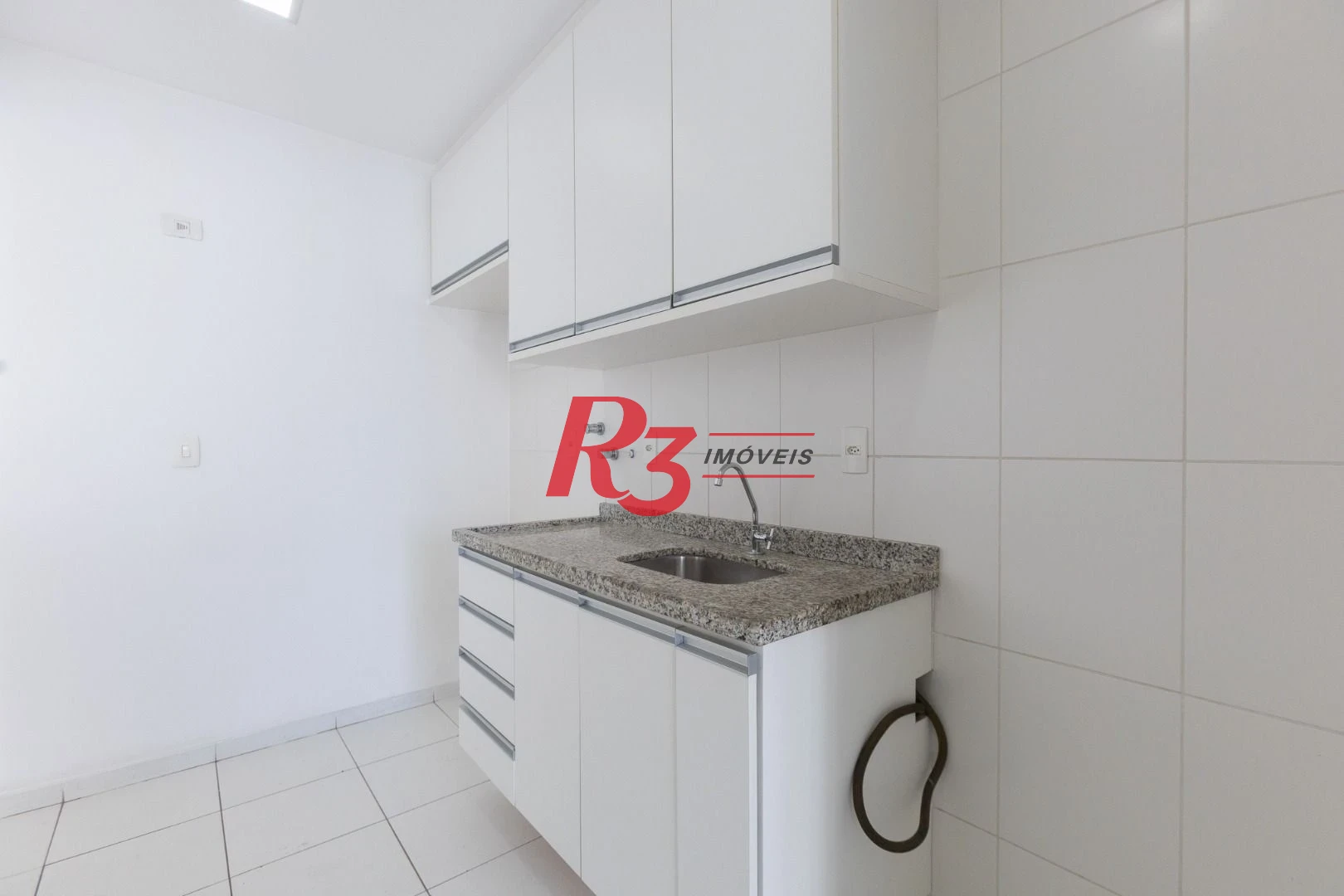 Apartamento para alugar, 78 m² por R$ 5.937,59/mês - Pompéia - Santos/SP