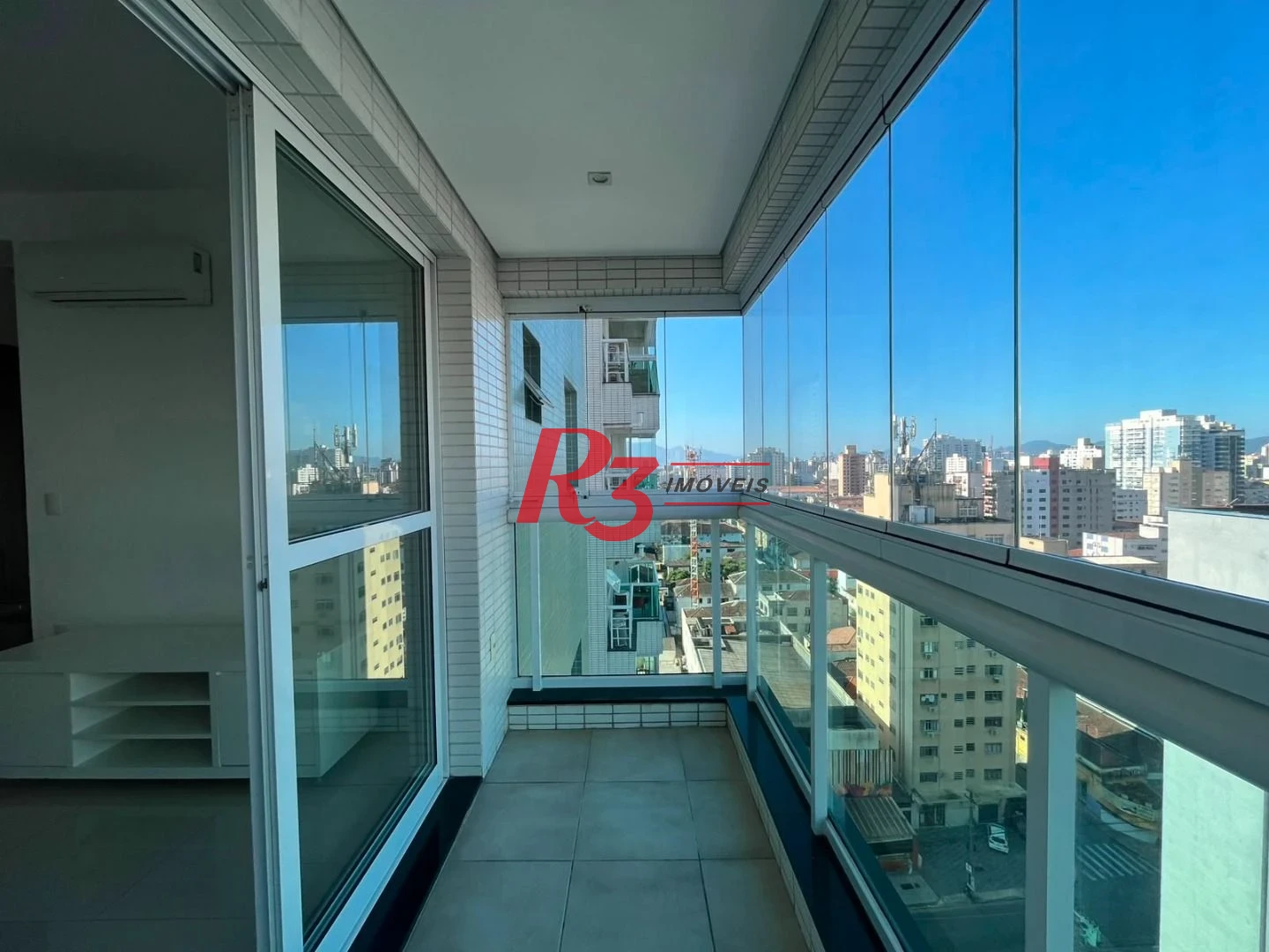 Apartamento com 1 dormitório para alugar, 51 m² por R$ 4.400,00/mês - Embaré - Santos/SP