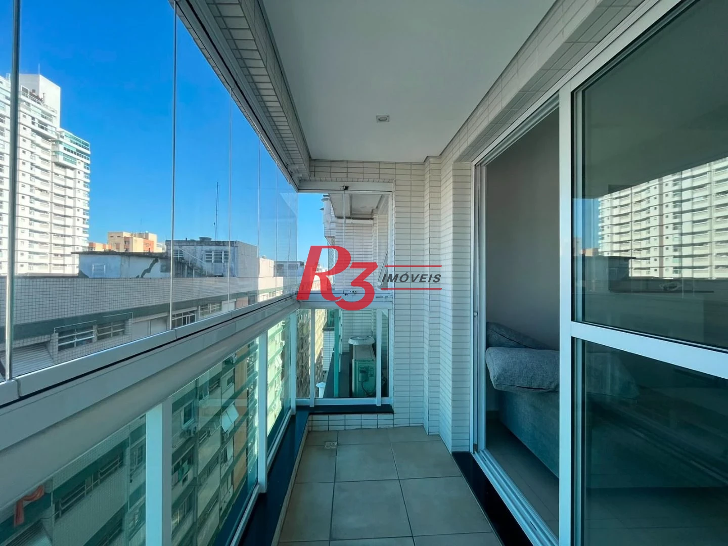 Apartamento com 1 dormitório para alugar, 51 m² por R$ 4.400,00/mês - Embaré - Santos/SP
