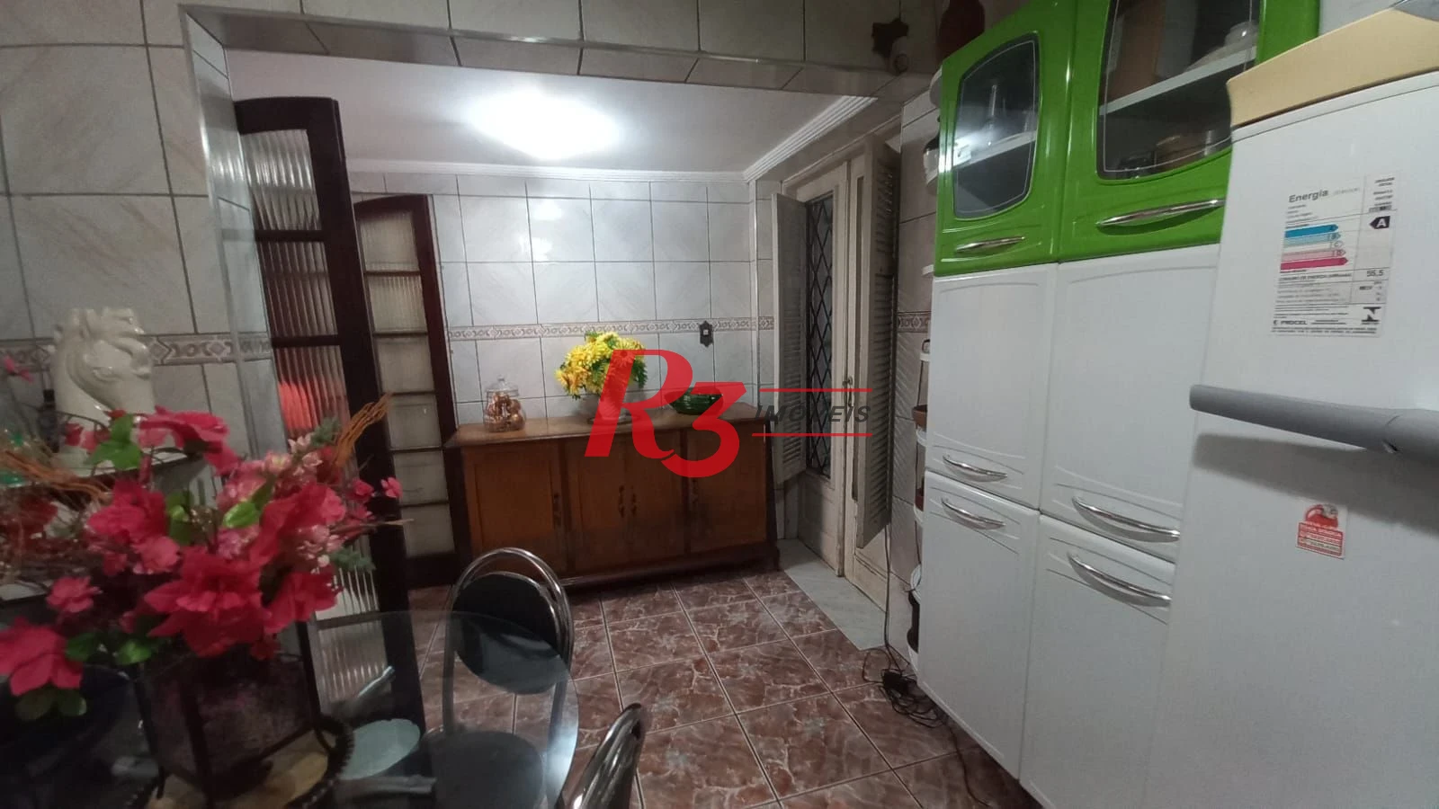 Casa com 3 dormitórios à venda, 142 m² por R$ 680.000,00 - Vila Mathias - Santos/SP