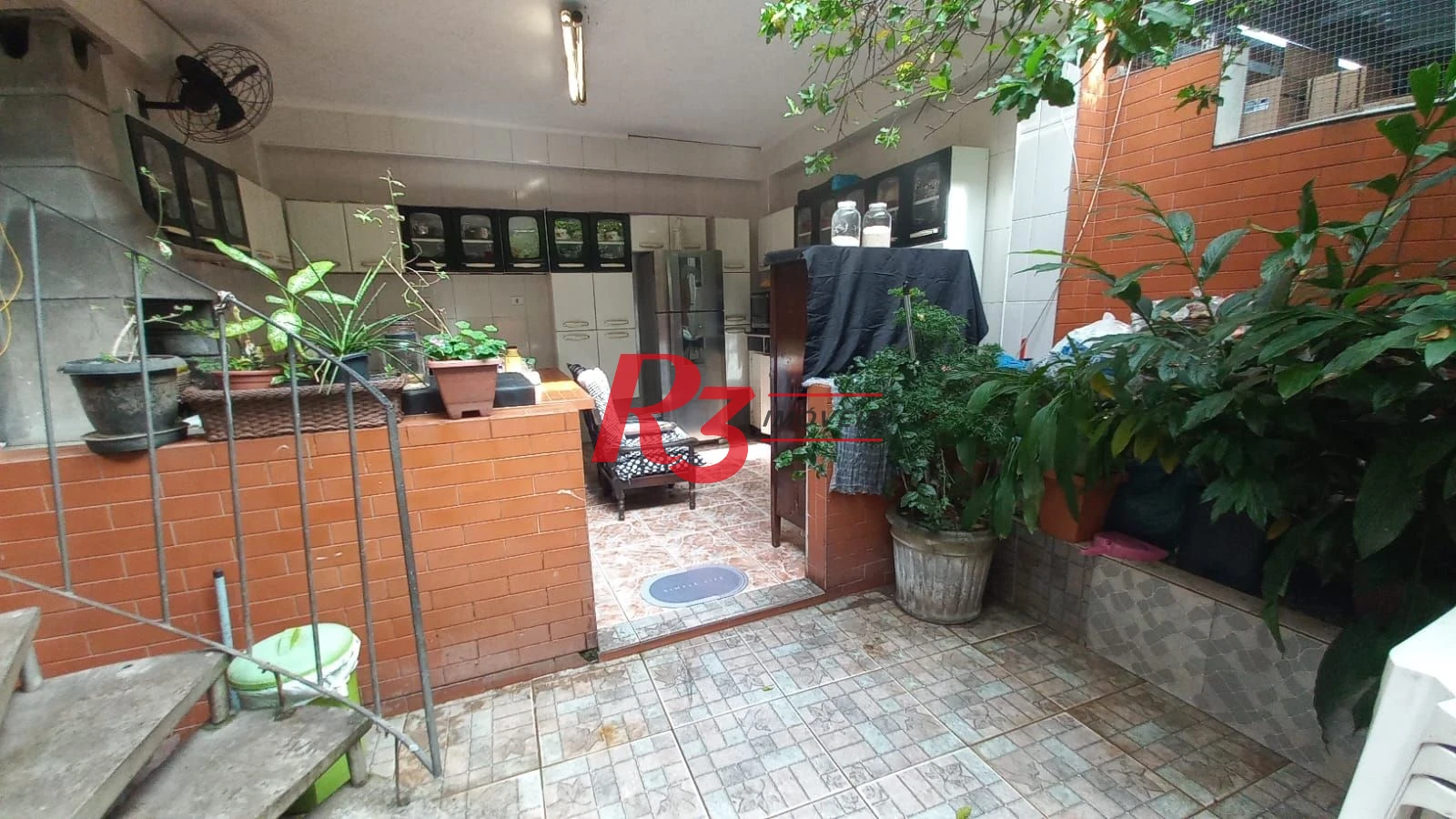 Casa com 3 dormitórios à venda, 142 m² por R$ 680.000,00 - Vila Mathias - Santos/SP