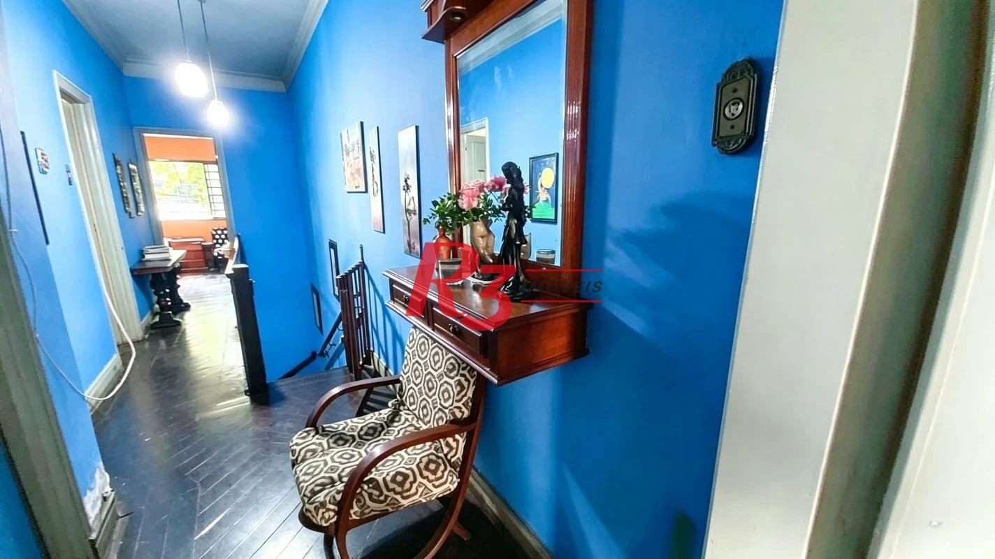 Casa com 3 dormitórios à venda, 142 m² por R$ 680.000,00 - Vila Mathias - Santos/SP