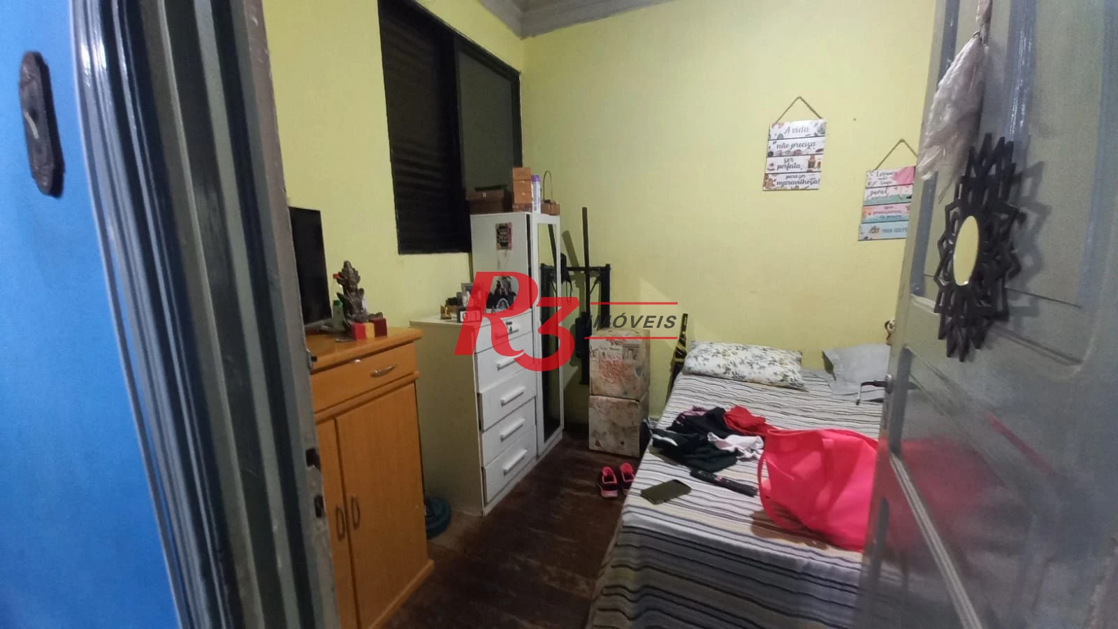 Casa com 3 dormitórios à venda, 142 m² por R$ 680.000,00 - Vila Mathias - Santos/SP