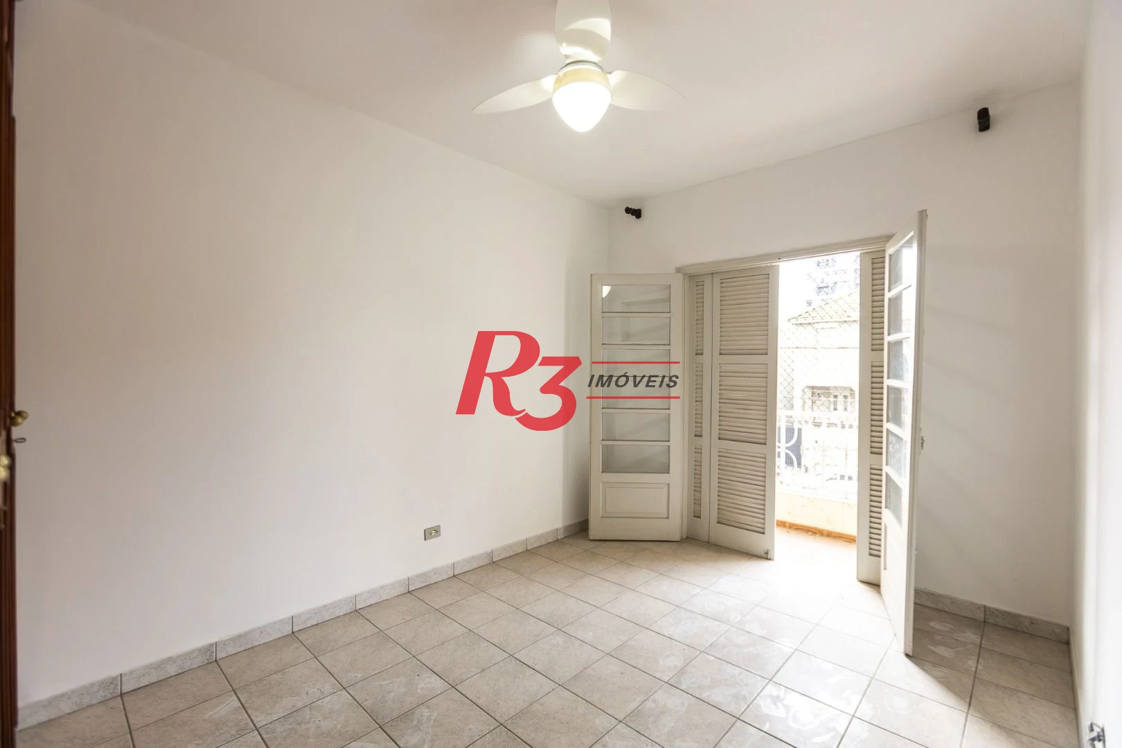 Apartamento com 2 dormitórios à venda, 122 m² por R$ 590.000,00 - Embaré - Santos/SP