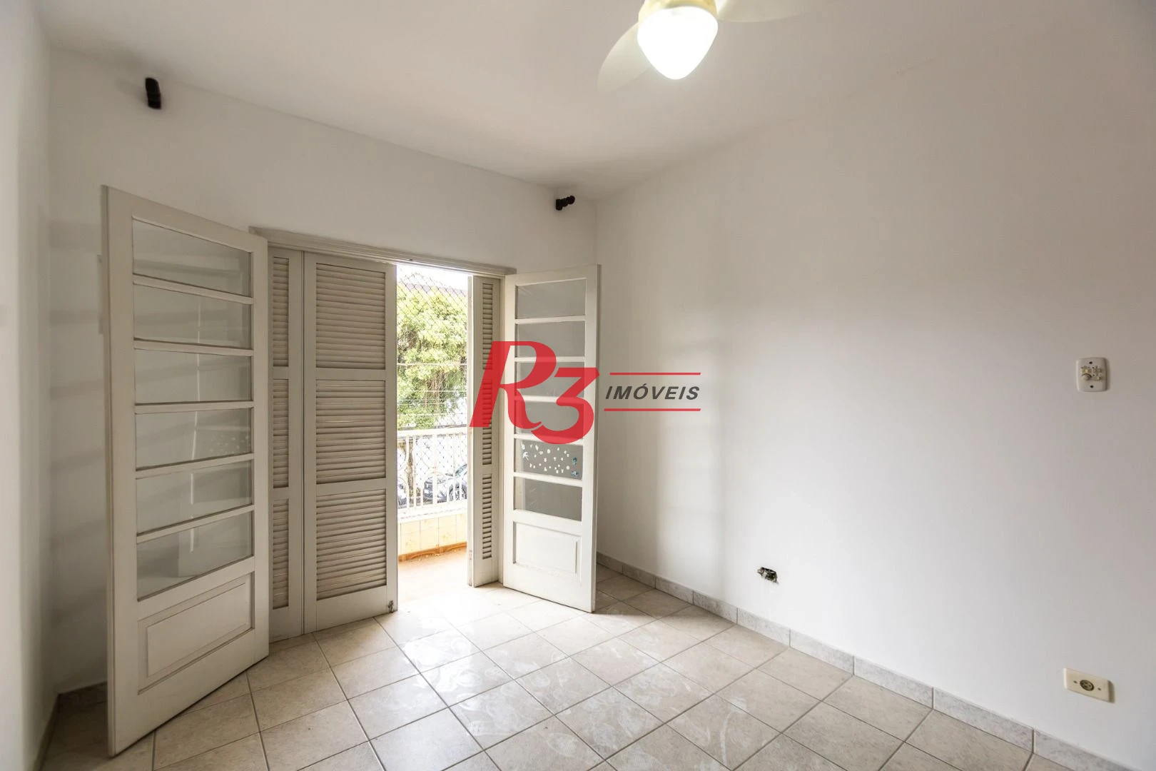Apartamento com 2 dormitórios à venda, 122 m² por R$ 590.000,00 - Embaré - Santos/SP