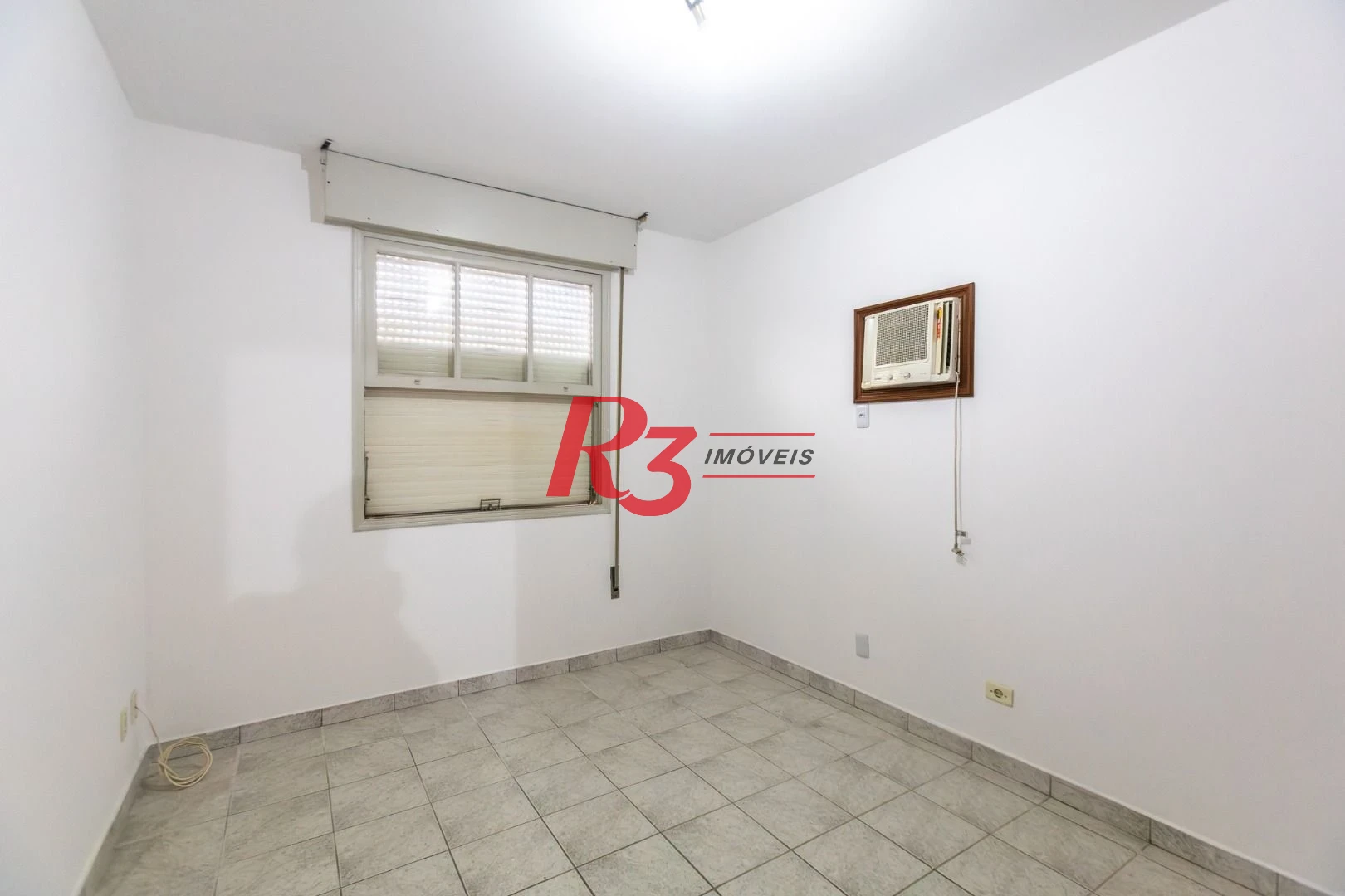 Apartamento com 2 dormitórios à venda, 122 m² por R$ 590.000,00 - Embaré - Santos/SP