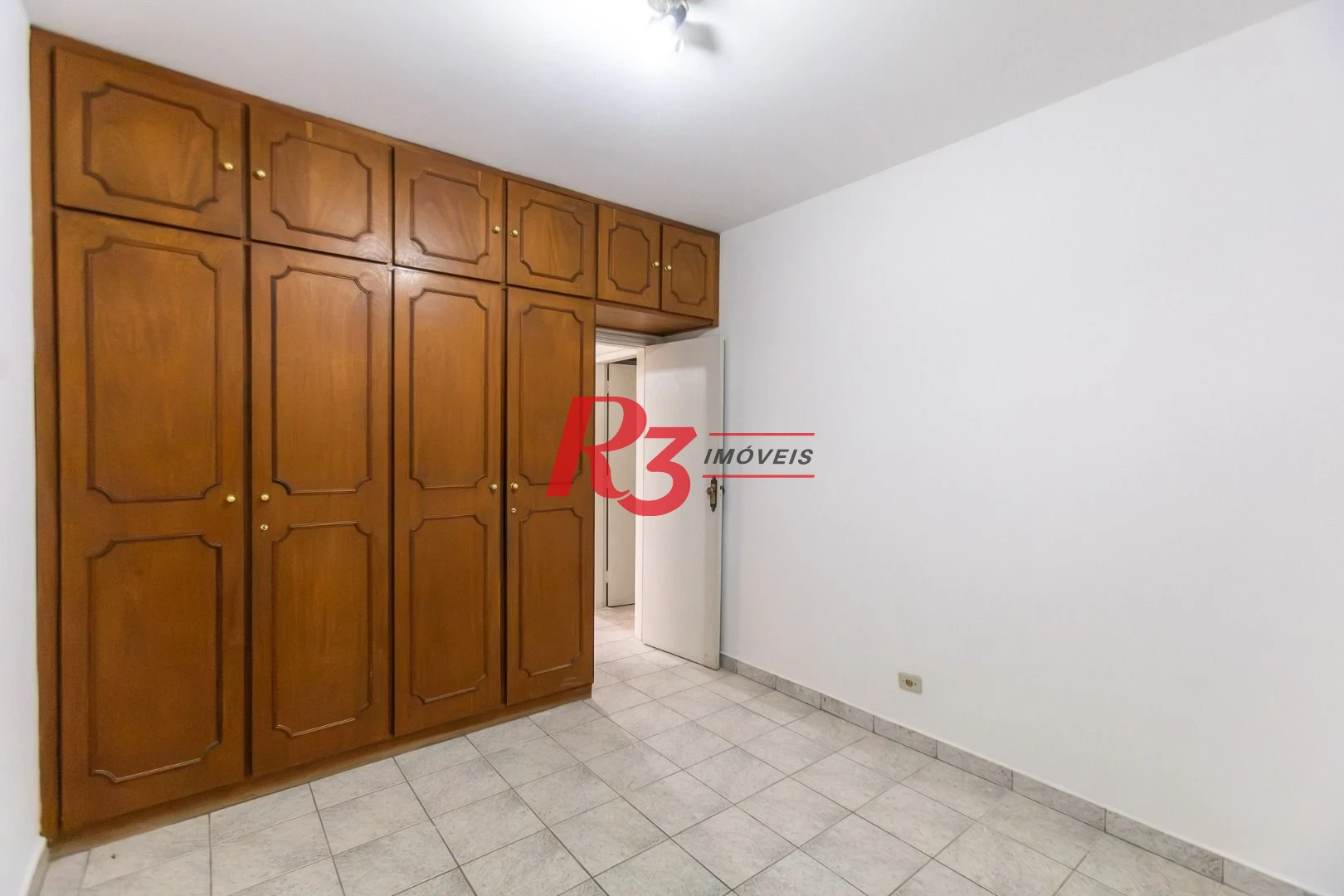 Apartamento com 2 dormitórios à venda, 122 m² por R$ 590.000,00 - Embaré - Santos/SP