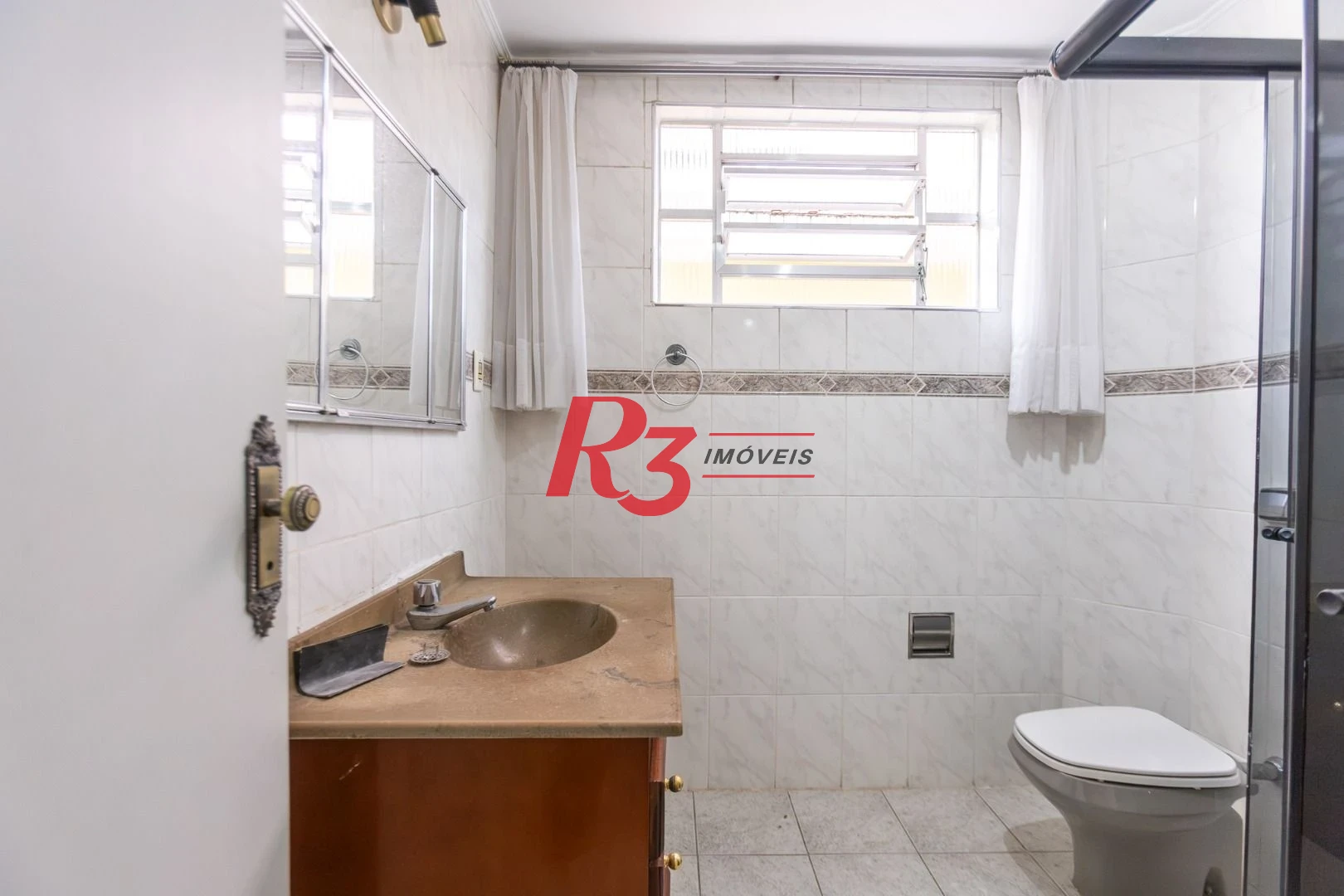 Apartamento com 2 dormitórios à venda, 122 m² por R$ 590.000,00 - Embaré - Santos/SP
