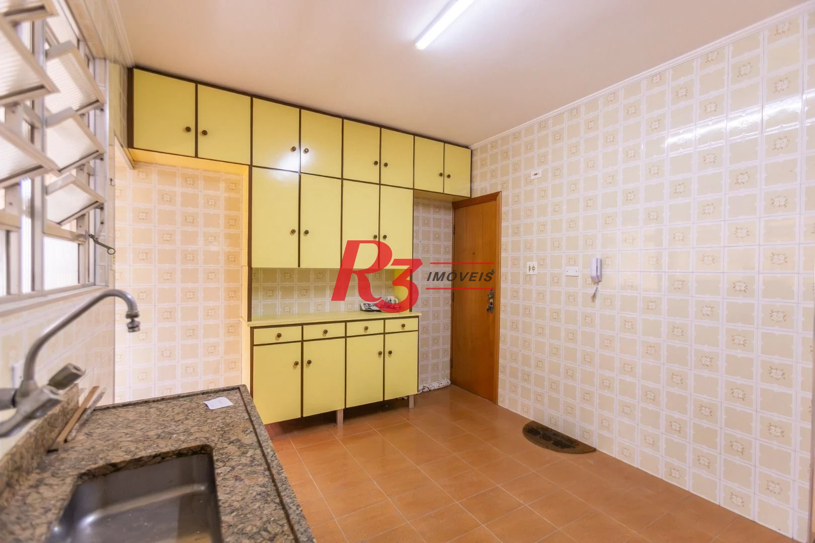 Apartamento com 2 dormitórios à venda, 122 m² por R$ 590.000,00 - Embaré - Santos/SP