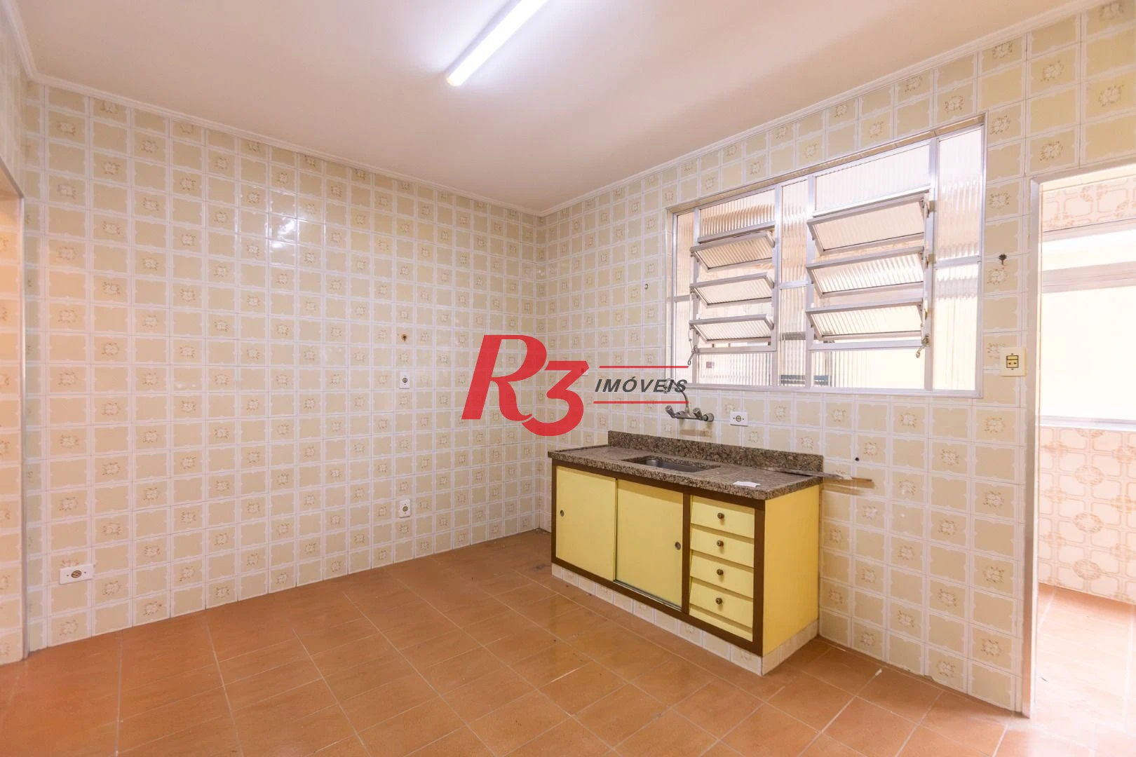 Apartamento com 2 dormitórios à venda, 122 m² por R$ 590.000,00 - Embaré - Santos/SP